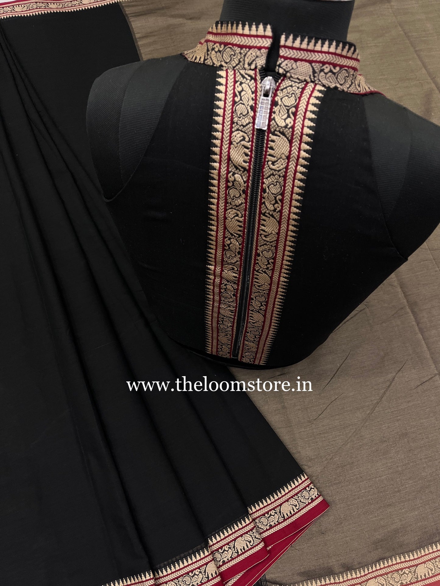 Black Red Vijaypura Saree Blouse Set (April 25th)