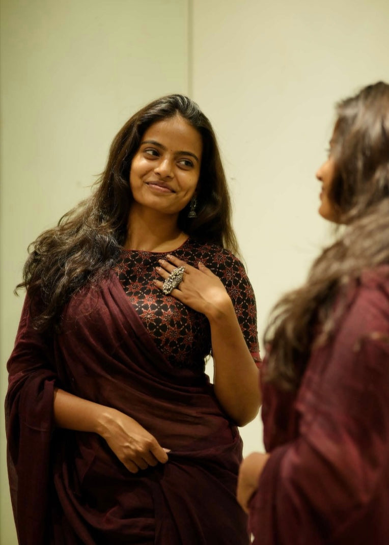 Maroon Mulmul Saree Sitara Blouse Combo Set