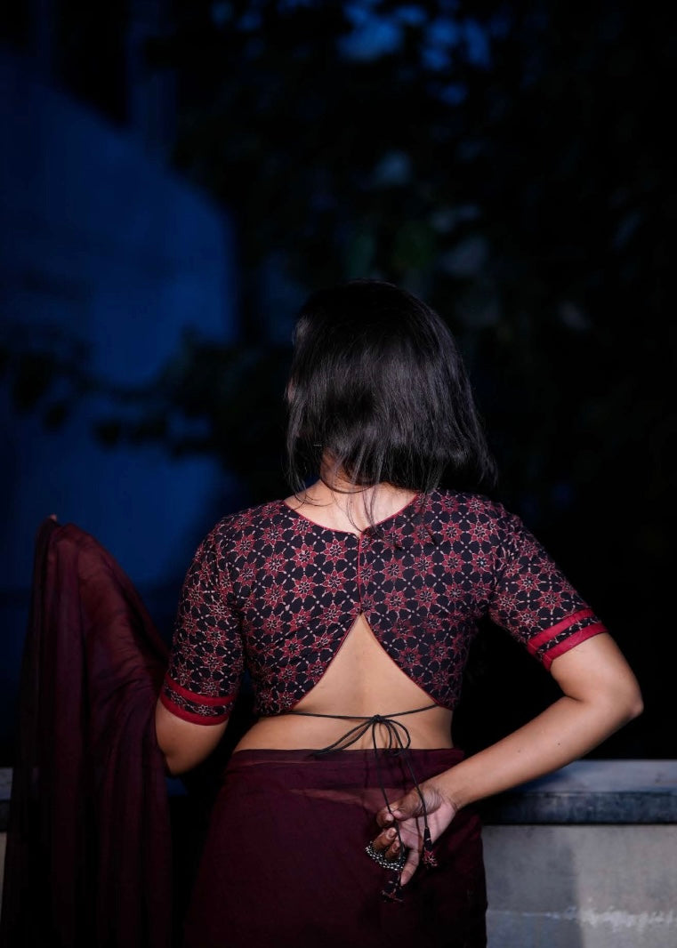 Maroon Mulmul Saree Sitara Blouse Combo Set