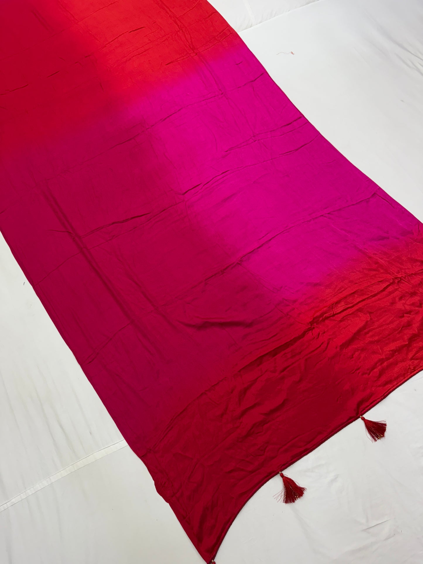 Itrati Rani Modal Silk Plain Saree