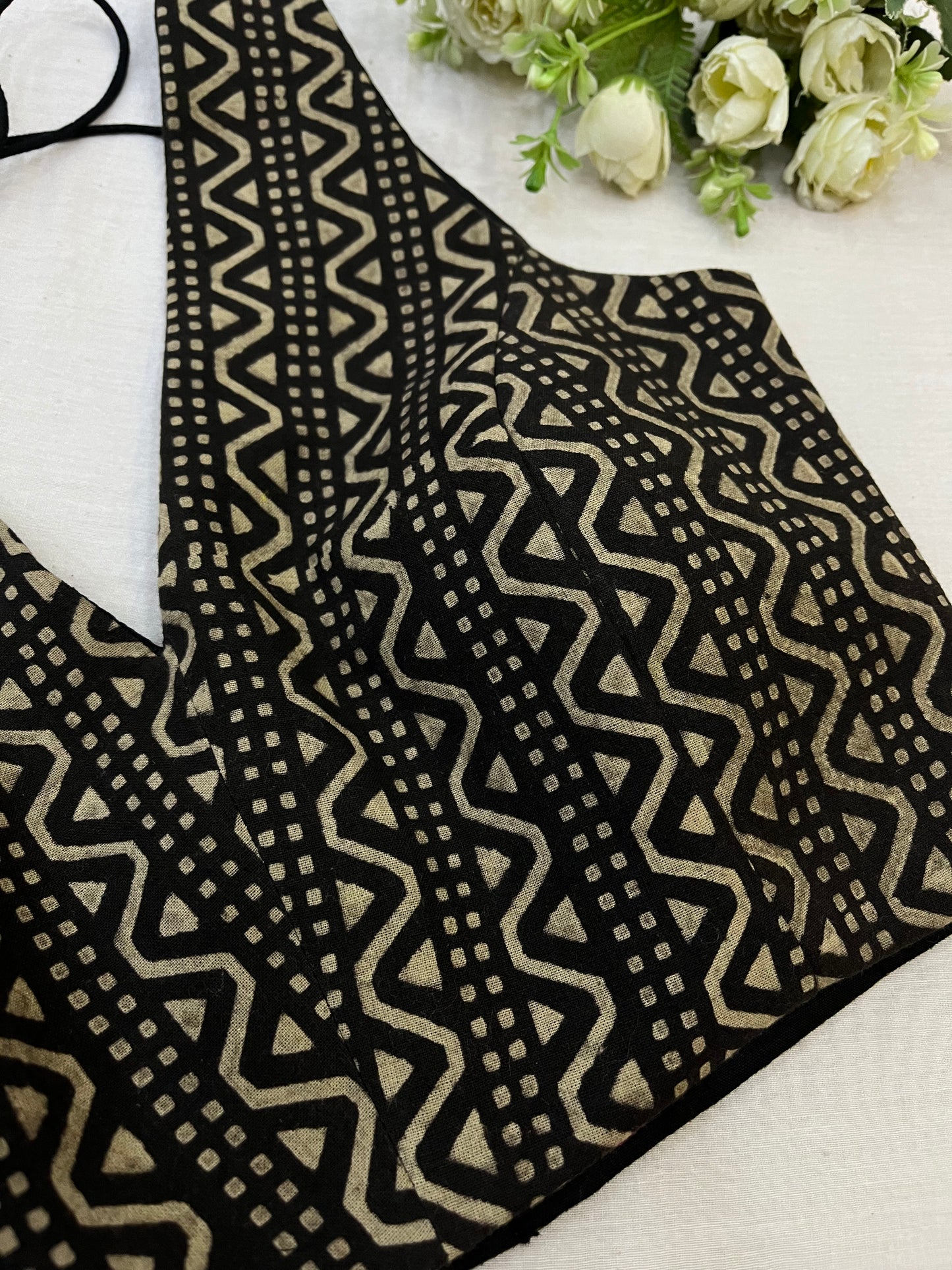 Elaichi Polka Dot Saree & Sand Dune Blouse Combo Set
