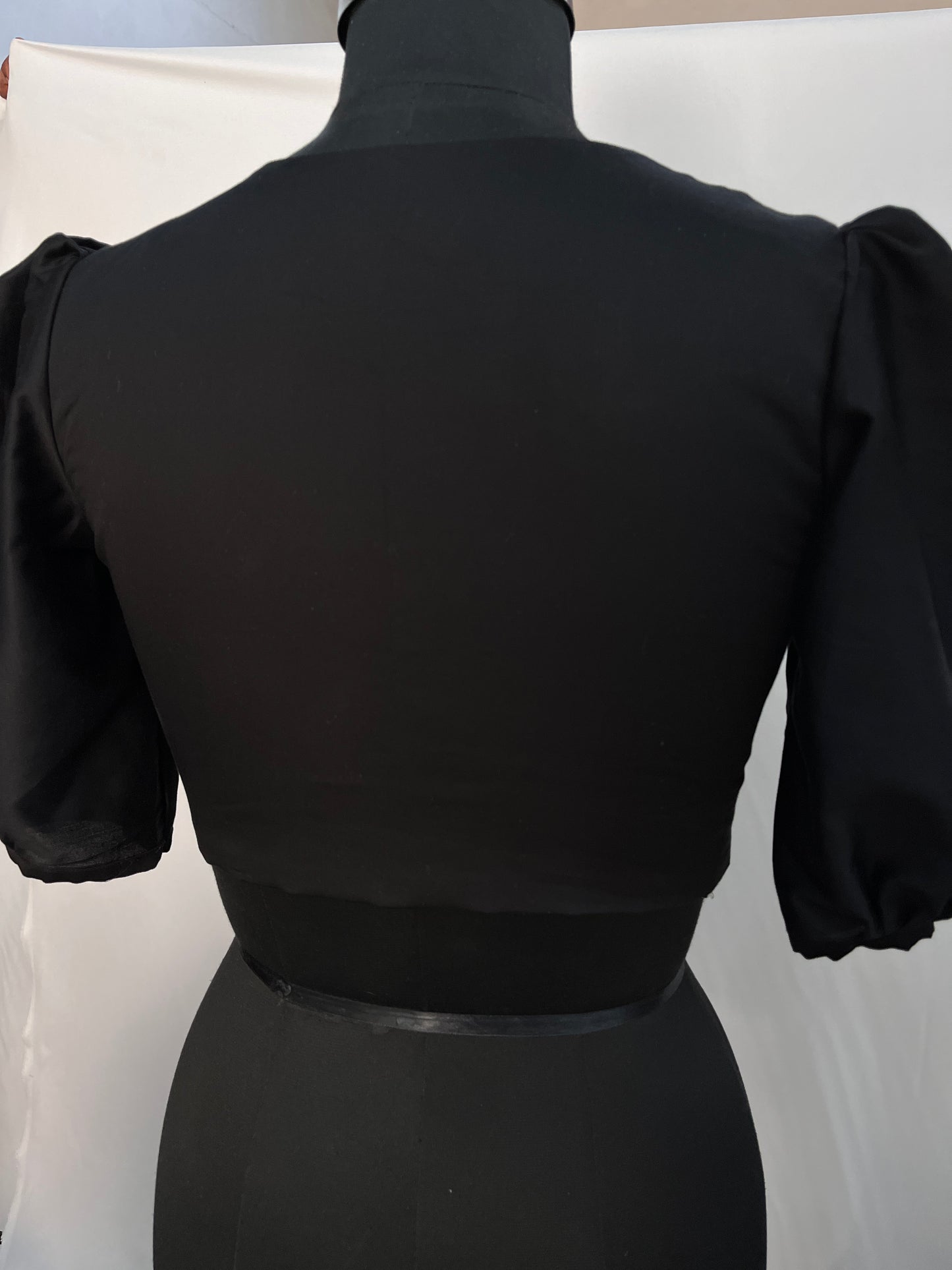 Black Ulta Hook Top Blouse