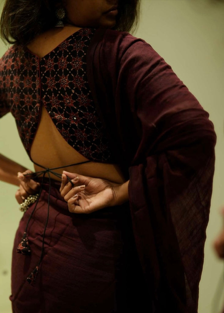 Maroon Mulmul Saree Sitara Blouse Combo Set