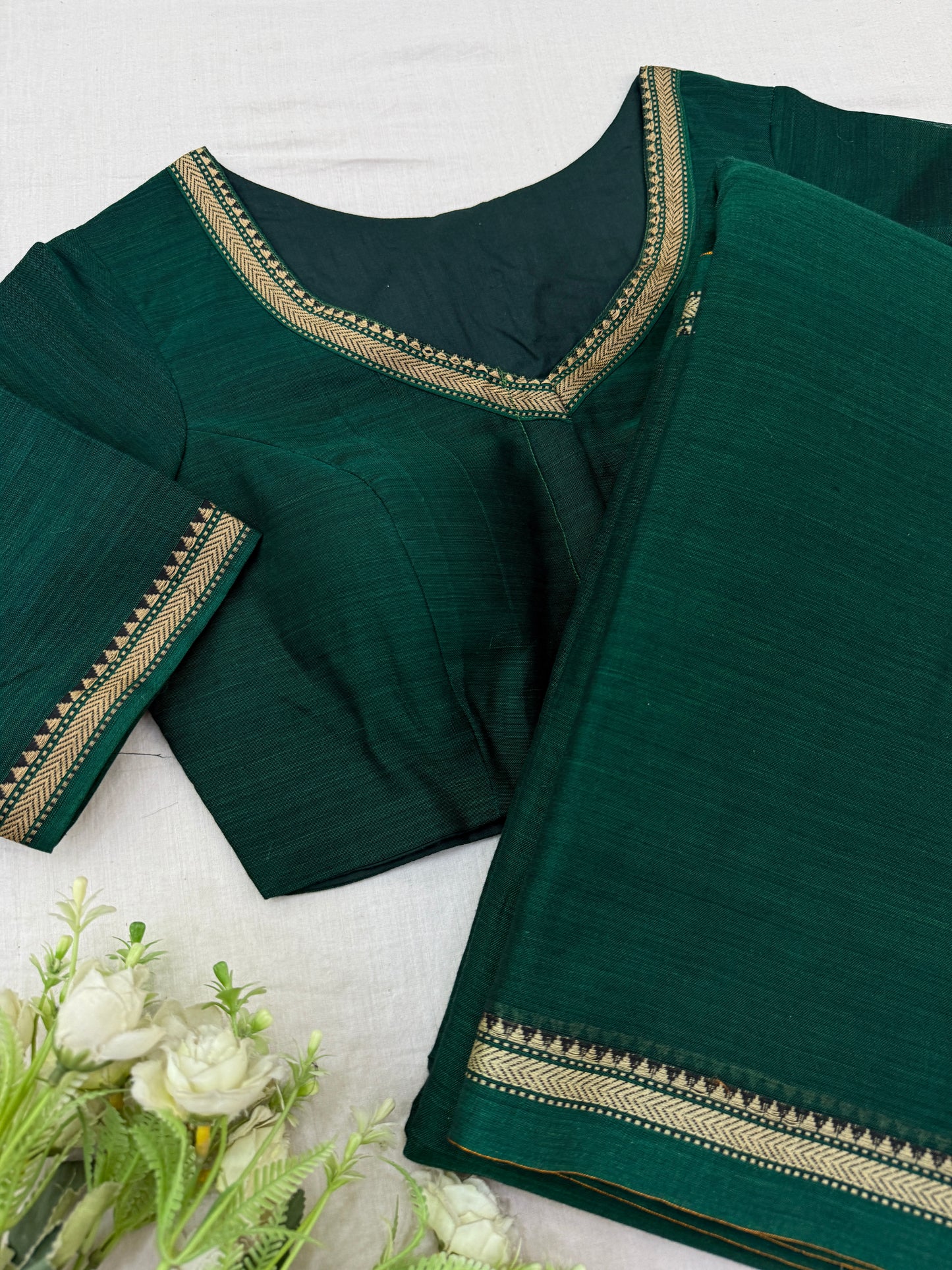 Emerald green Narayanpet handloom saree with stitched blouse and