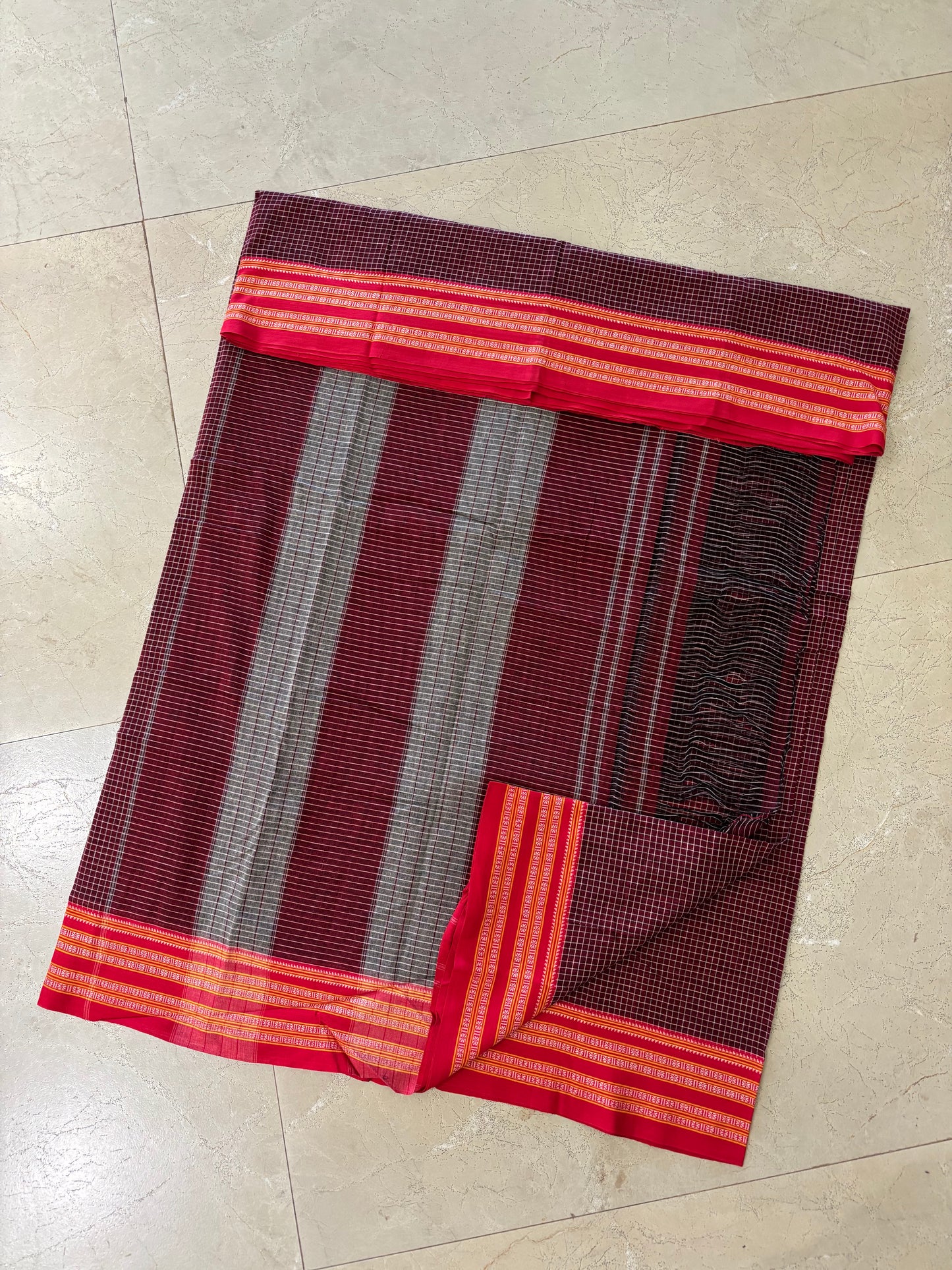 Maroon Red Gadi Dadi Border Patteda Anchu Saree