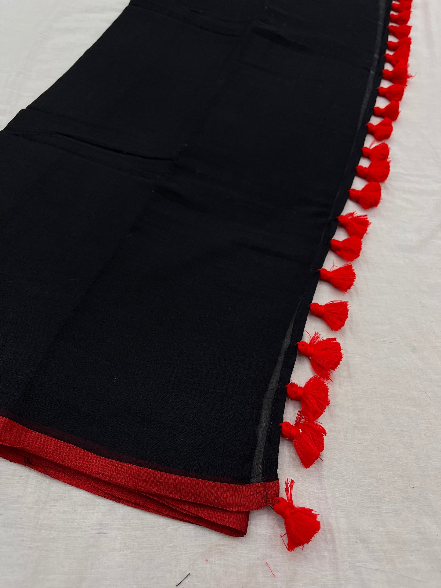 Black Red Border Mulmul Saree