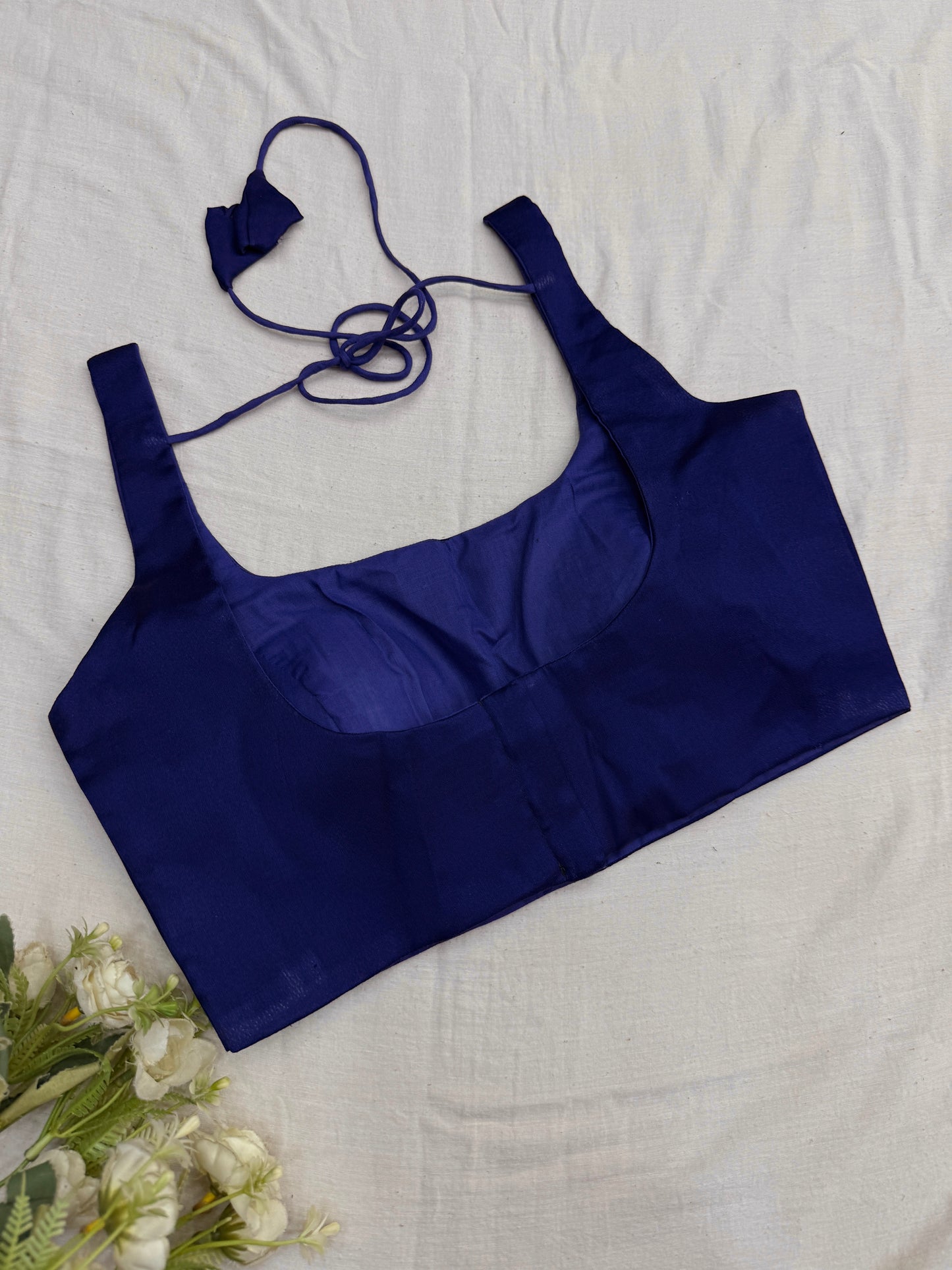 Neelanjana Modal Silk Plain Saree Blouse Set