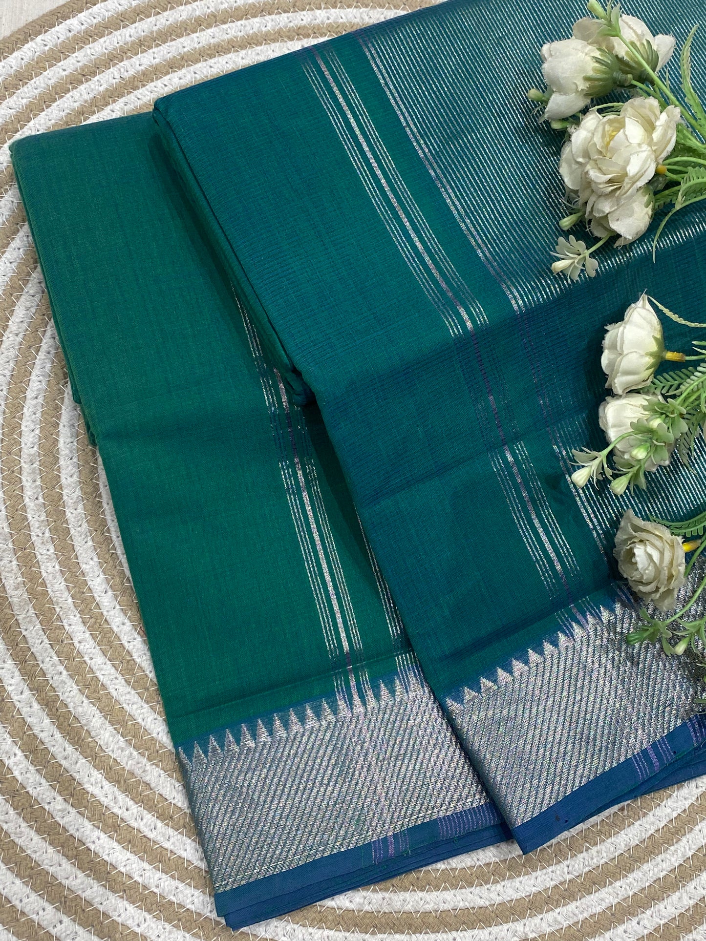 Silver Border Mangalgiri Cotton Saree 15