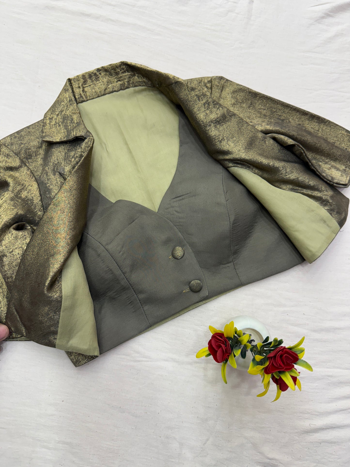 Tambdi Chambdi Gold Grey Blouse