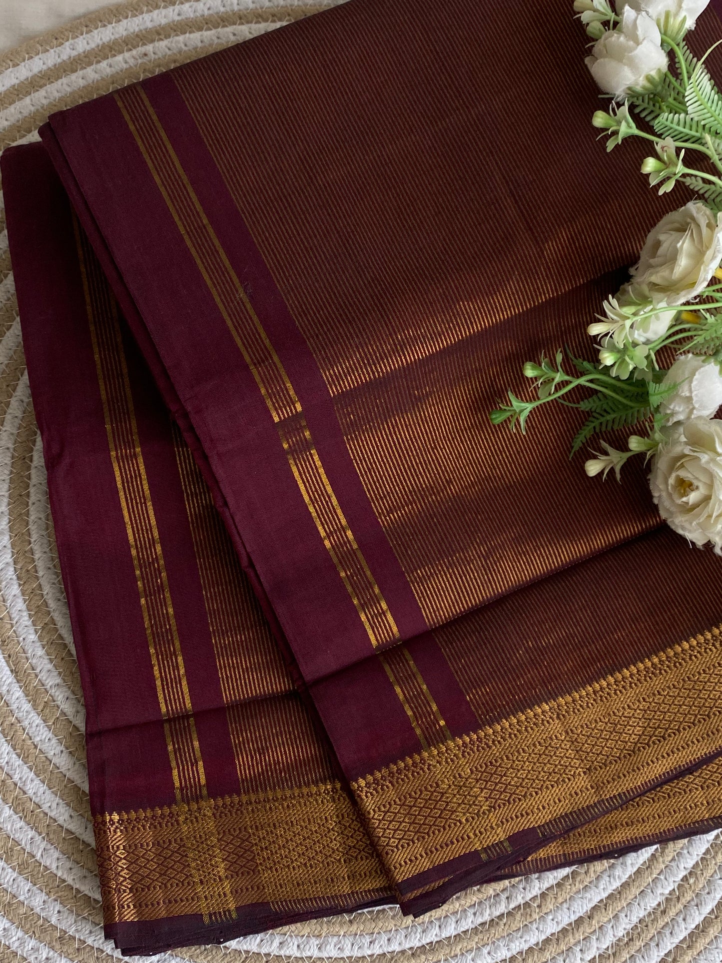 Nizam Golden Border Mangalgiri Saree 01