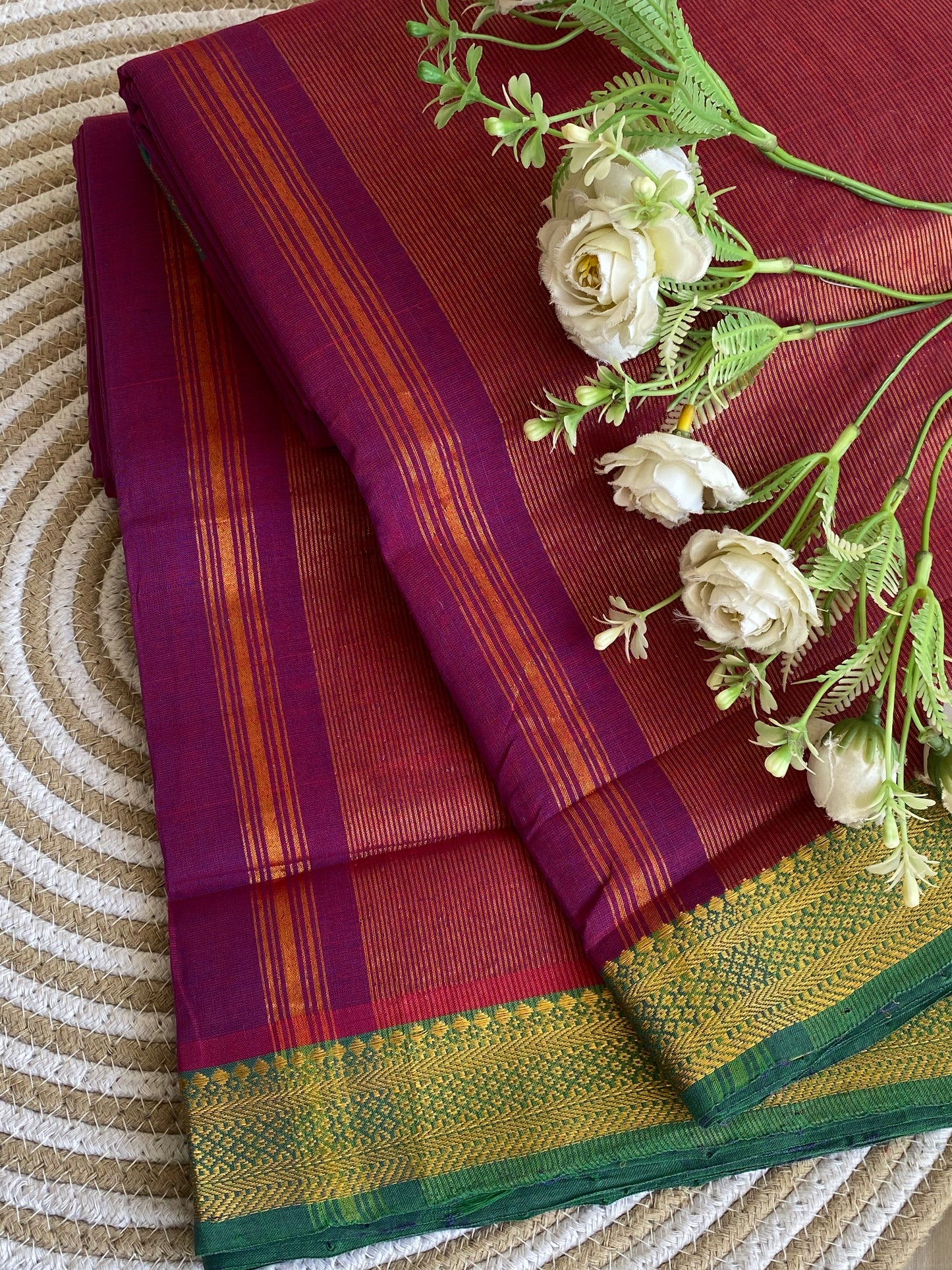 Nizam Golden Border Mangalgiri Saree 16