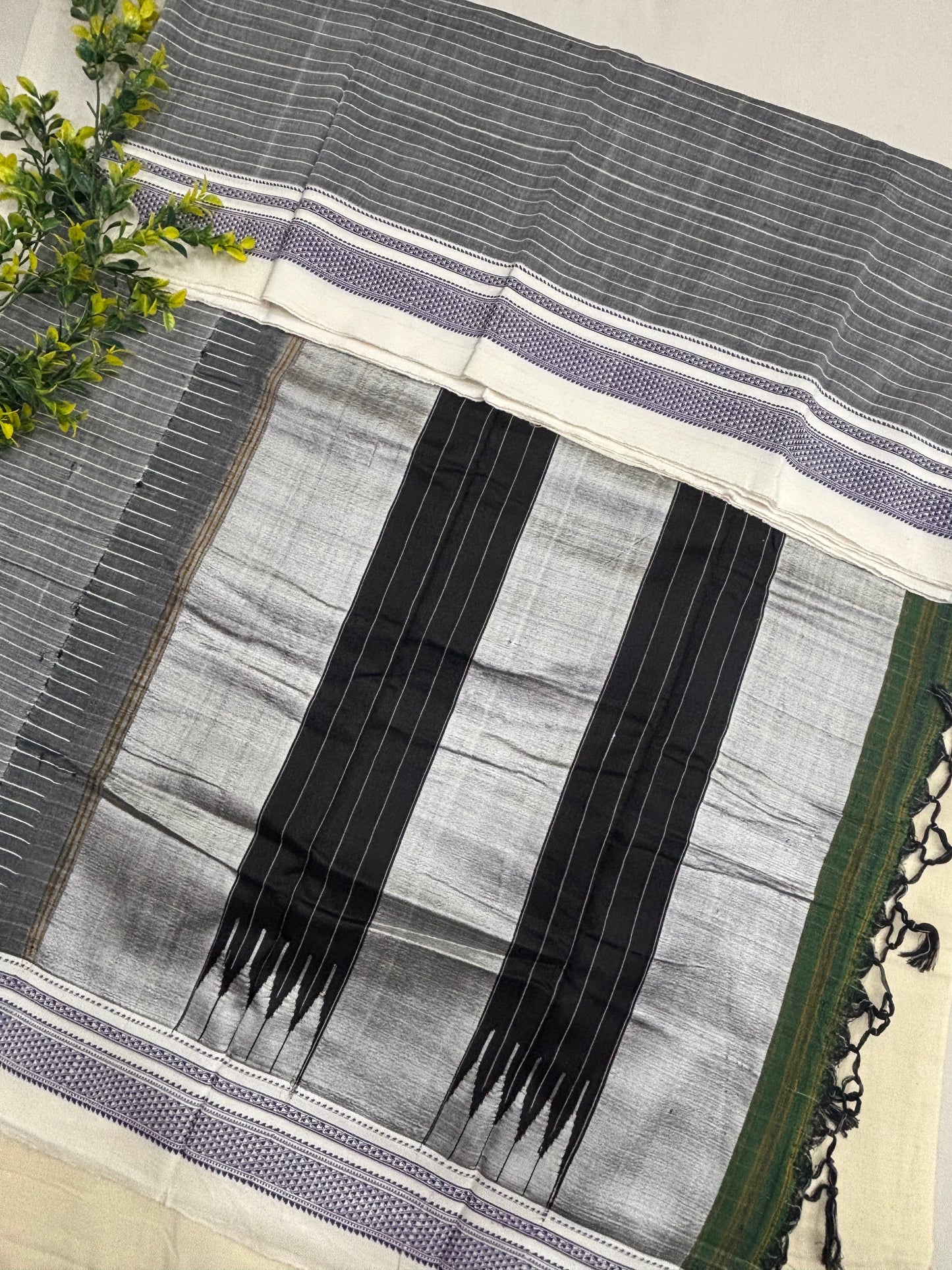 Grey White Stripe Handloom Ilkal Saree