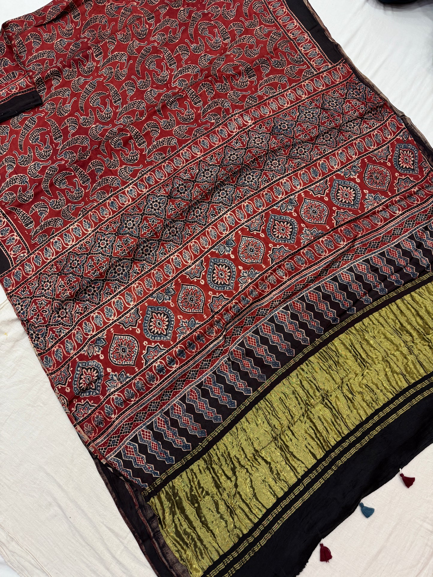 Ajrakh Lagdi Zari Pallu Saree 01