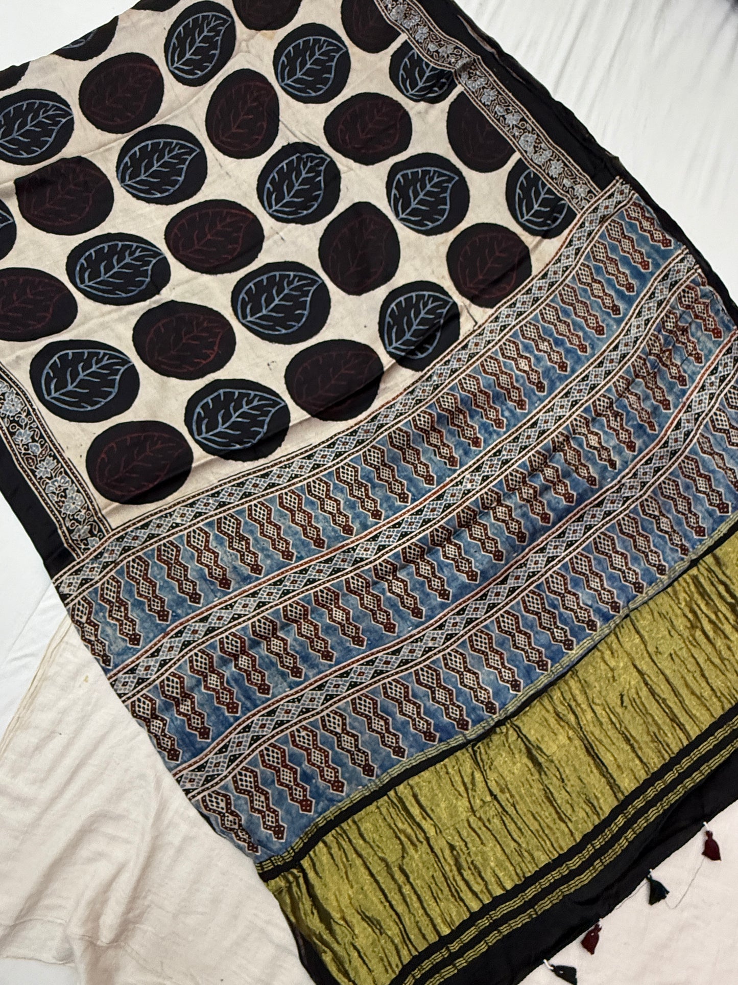 Ajrakh Lagdi Zari Pallu Saree 02