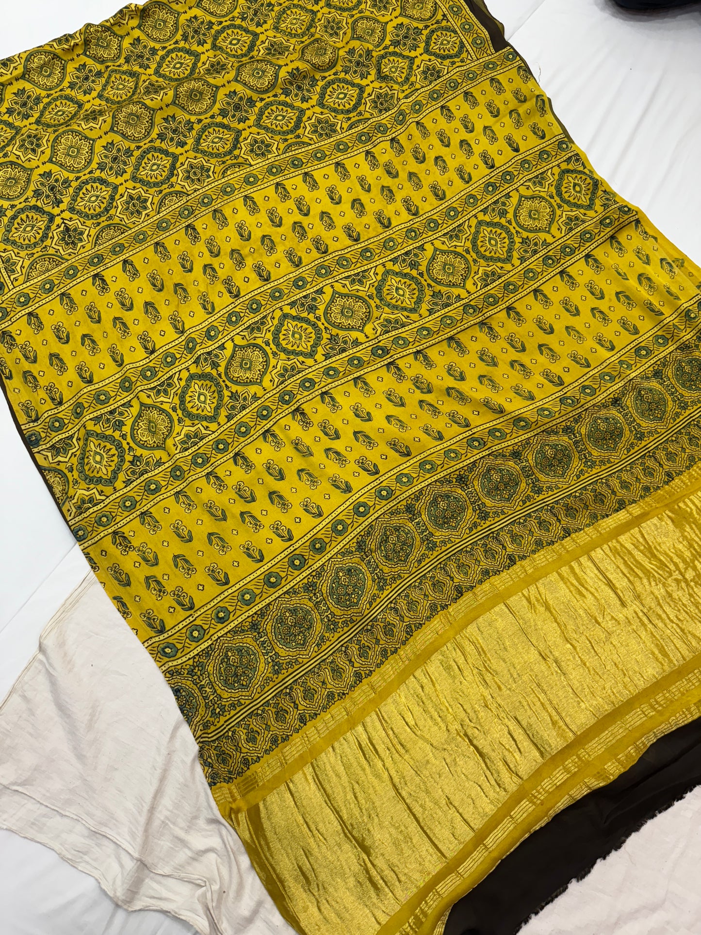 Ajrakh Lagdi Zari Pallu Saree 07
