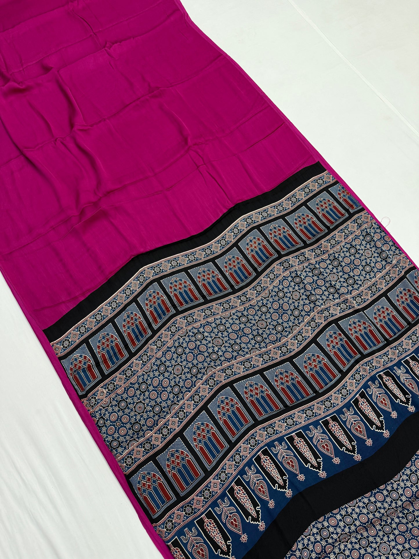 Ajrakh Plain Modal Silk Saree 09