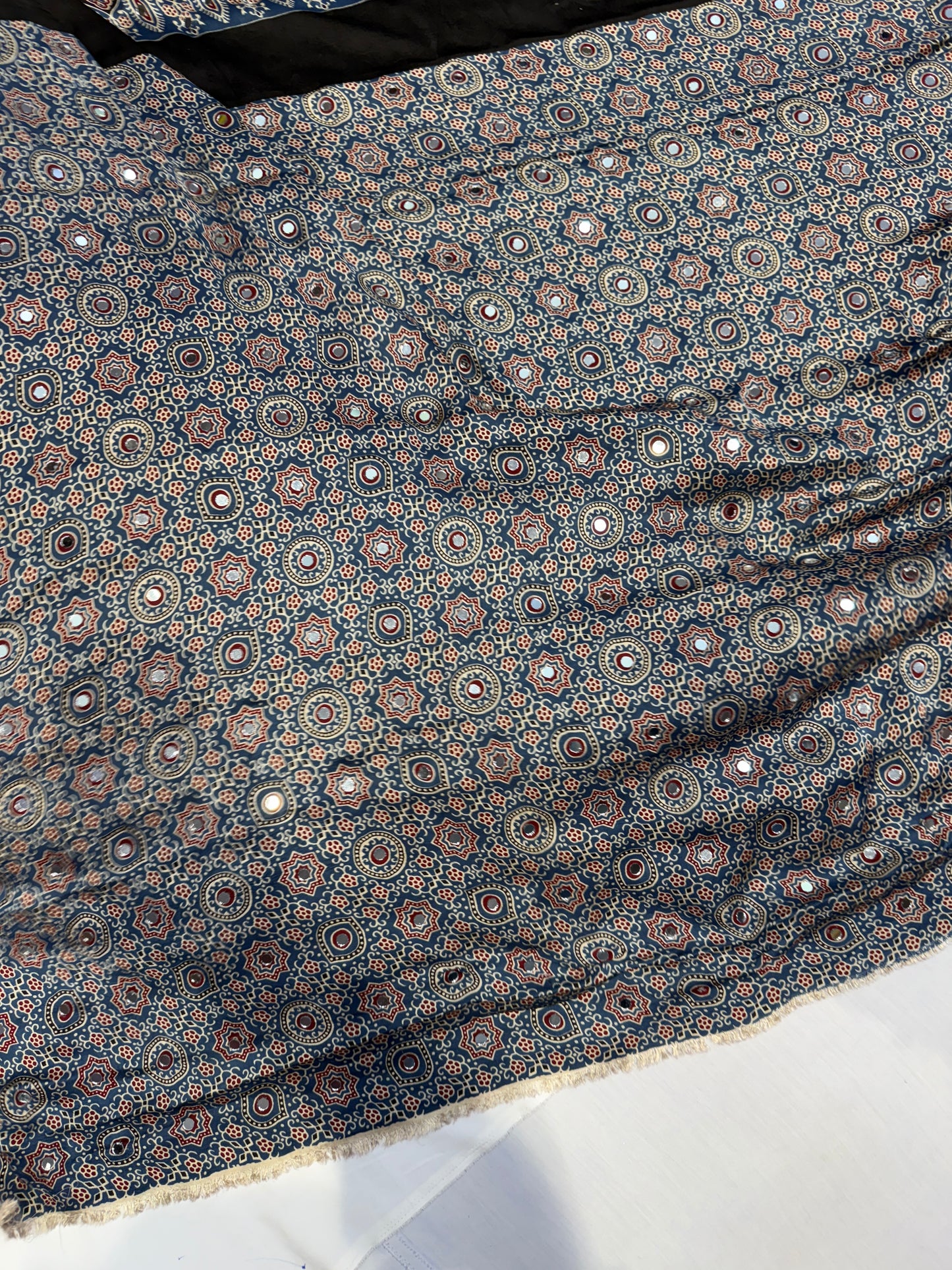 Ajrakh Plain Glued Mirror Work Saree 04