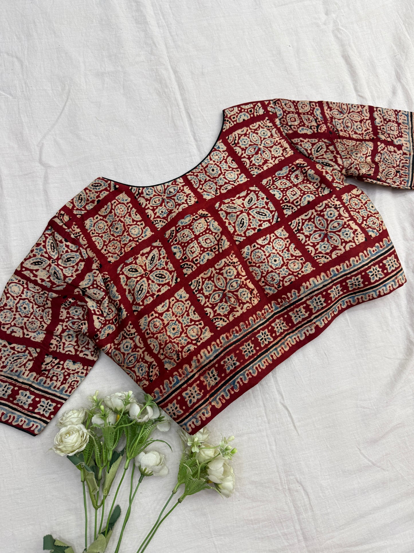 Raag-e-Butta Ajrakh Saree Blouse Combo Set