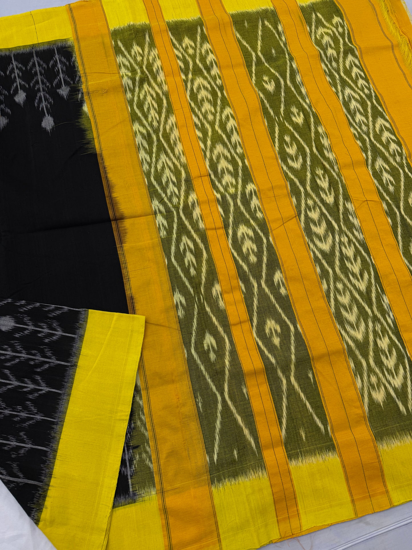 Handloom Single Ikkat Saree 01