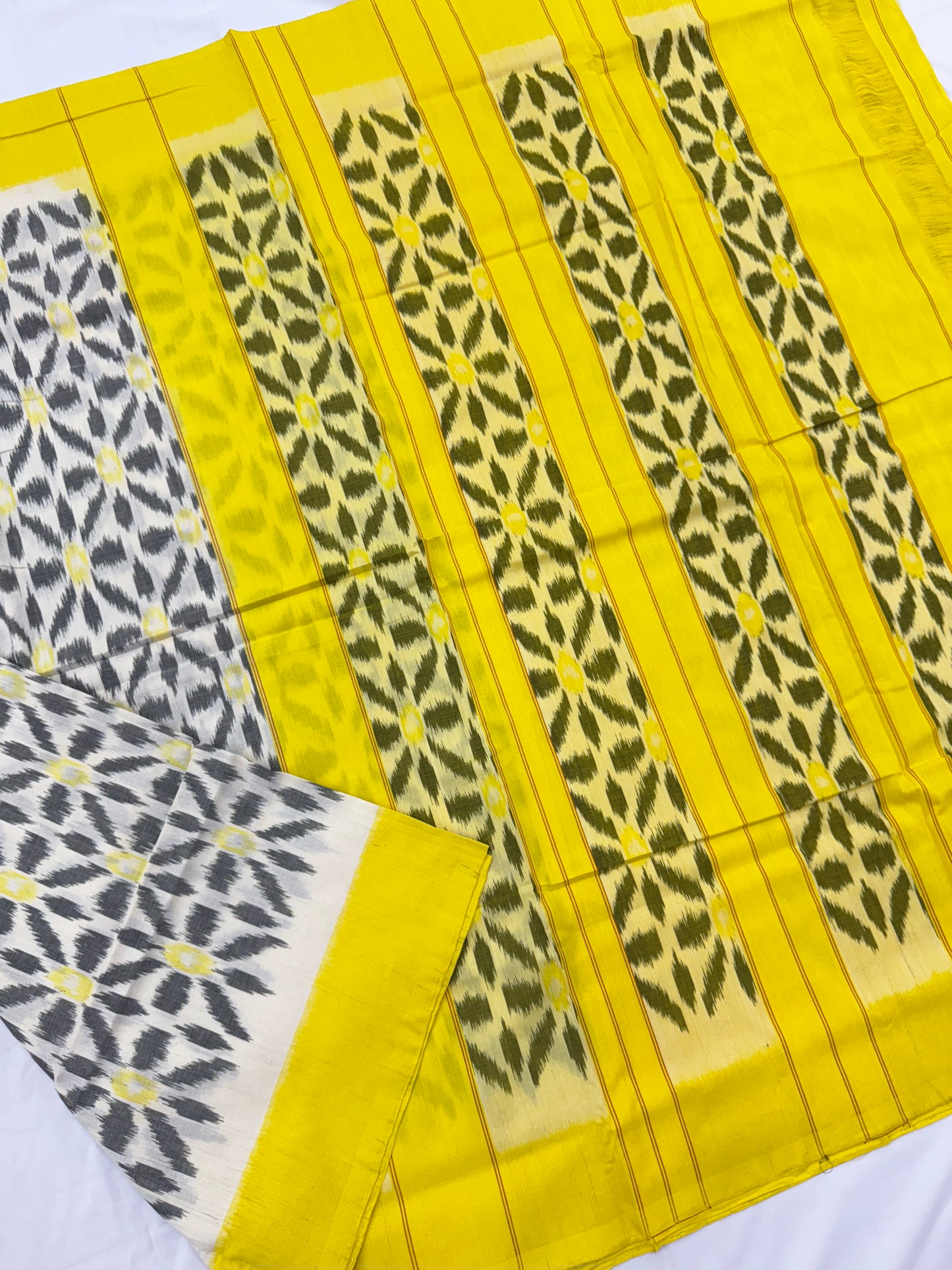 Handloom Single Ikkat Saree 02
