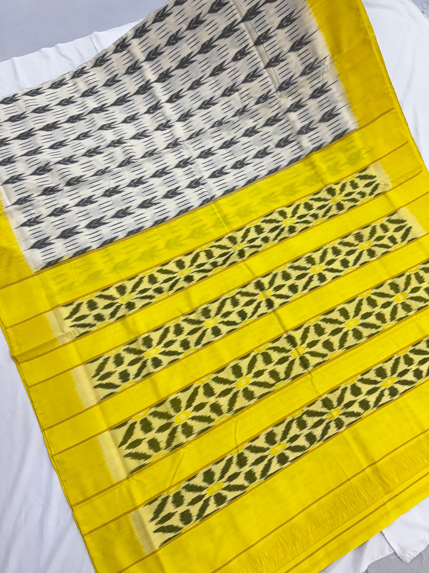 Handloom Single Ikkat Saree 05