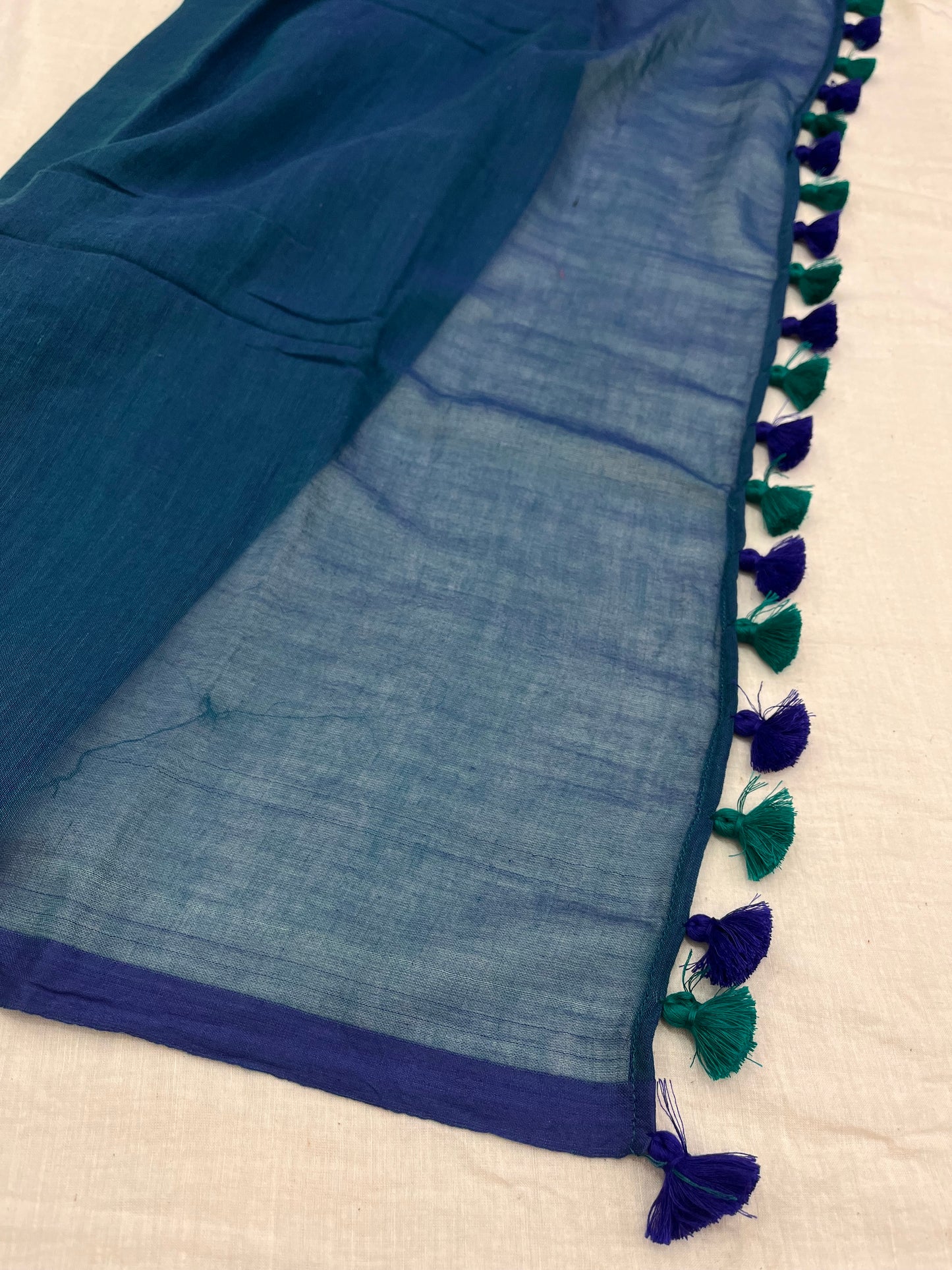 MayurPankh Mulmul Plain Saree
