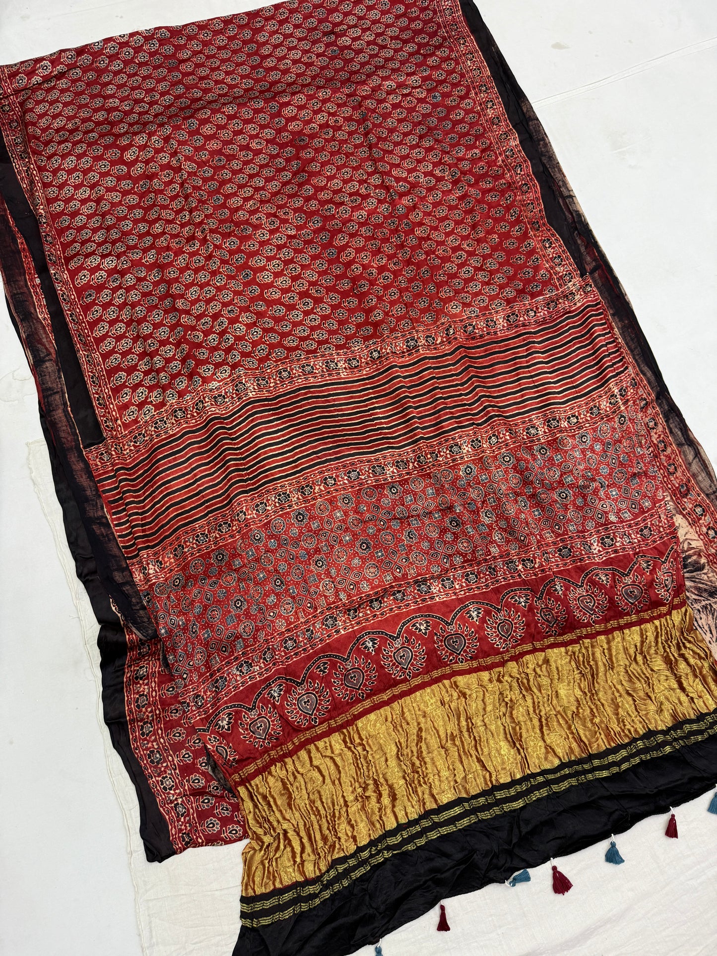 Ajrakh Lagdi Zari Pallu Saree 04
