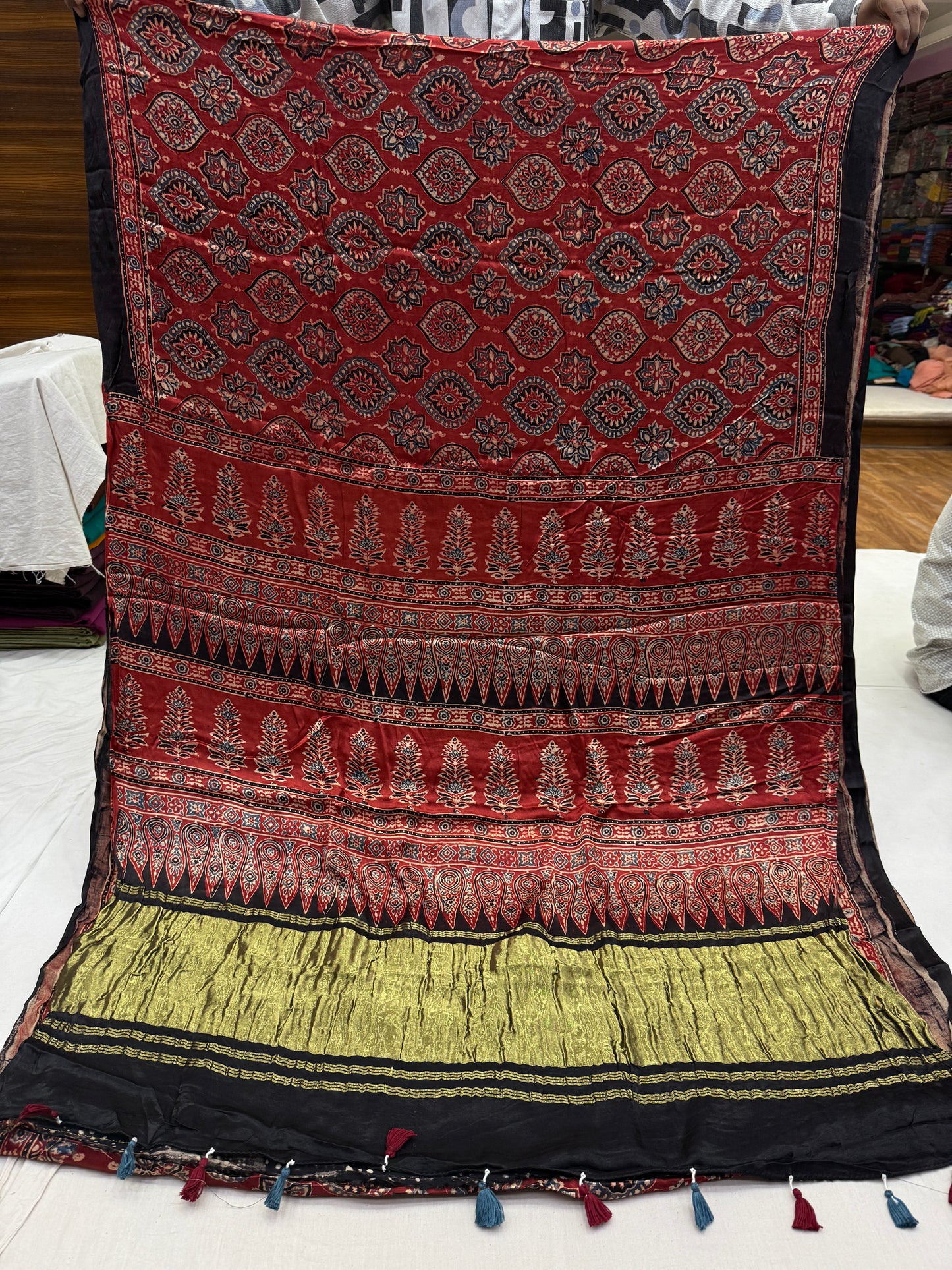 Ajrakh Lagdi Zari Pallu Saree 12
