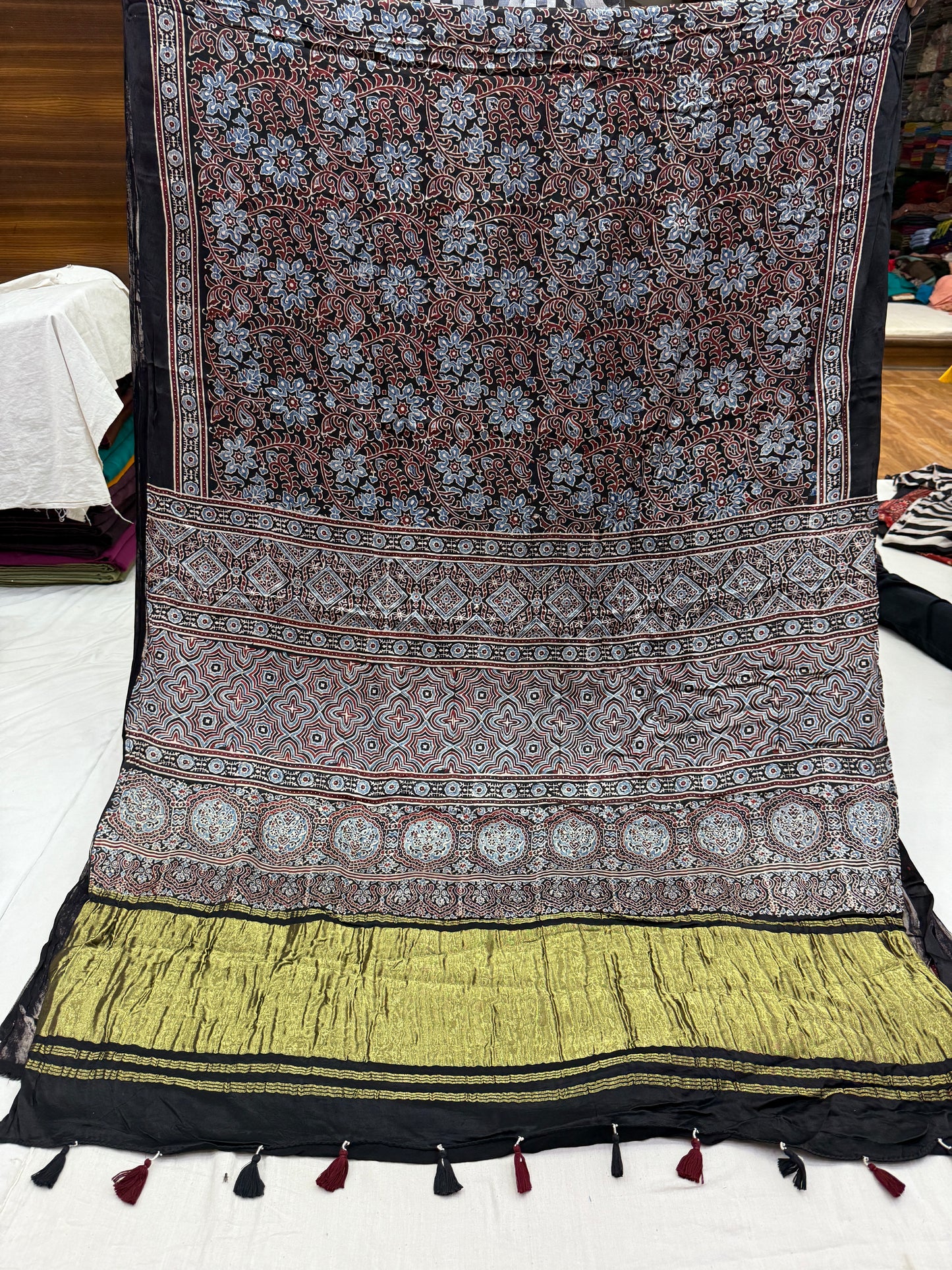 Ajrakh Lagdi Zari Pallu Saree 14