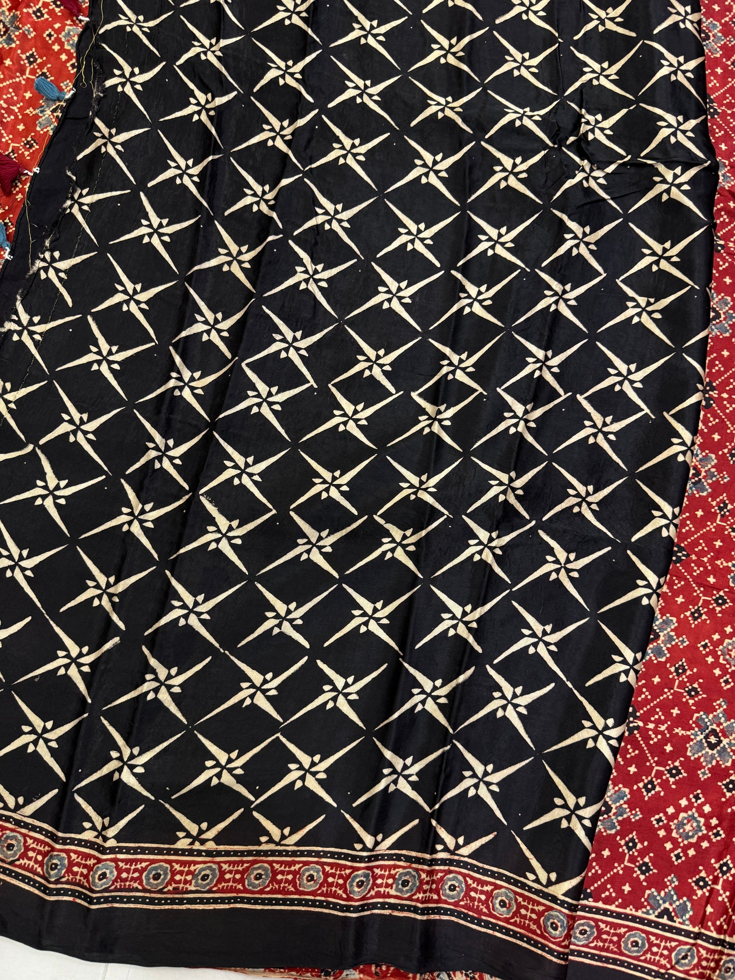 Ajrakh Lagdi Zari Pallu Saree 15