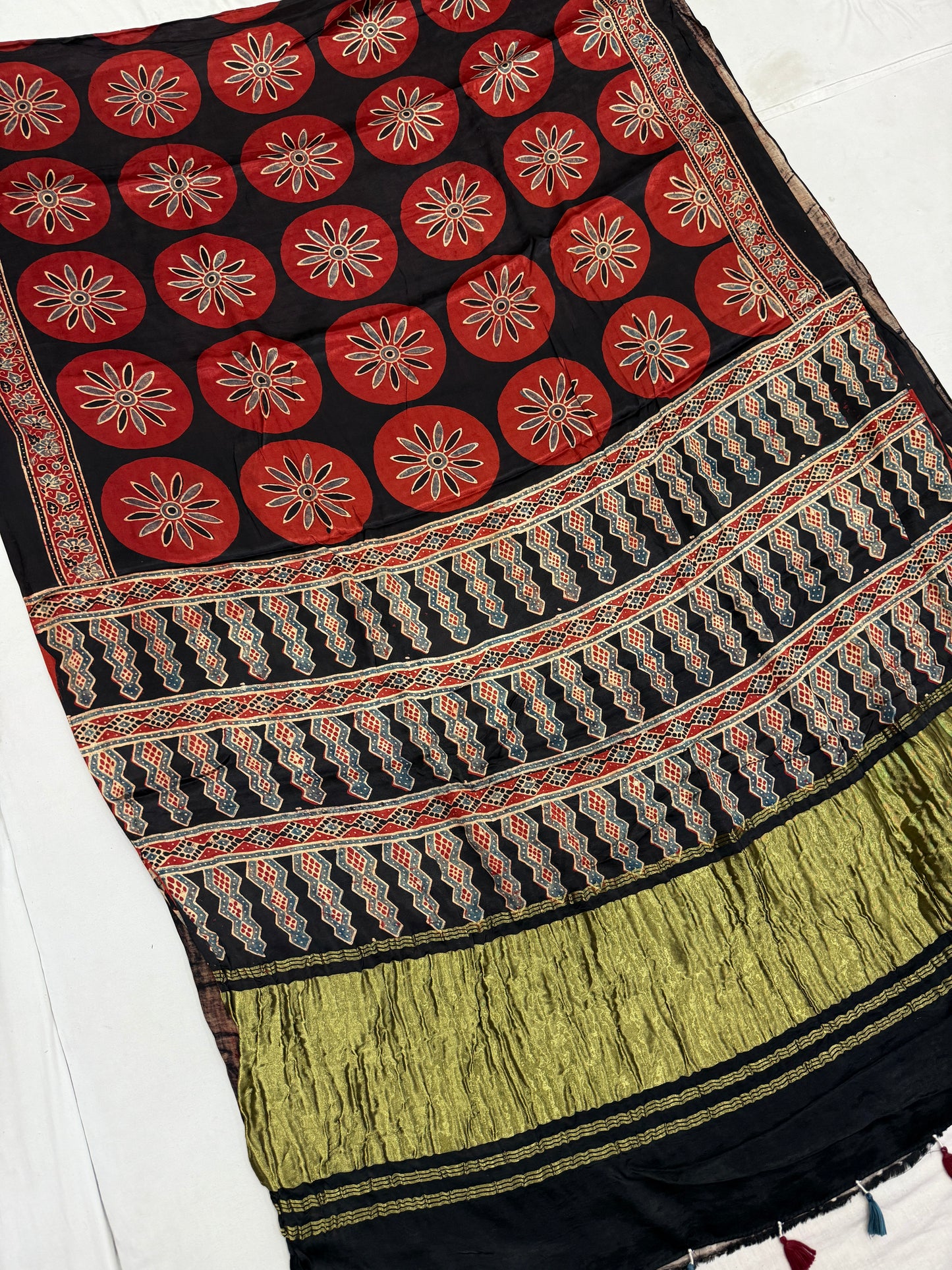 Ajrakh Lagdi Zari Pallu Saree 09