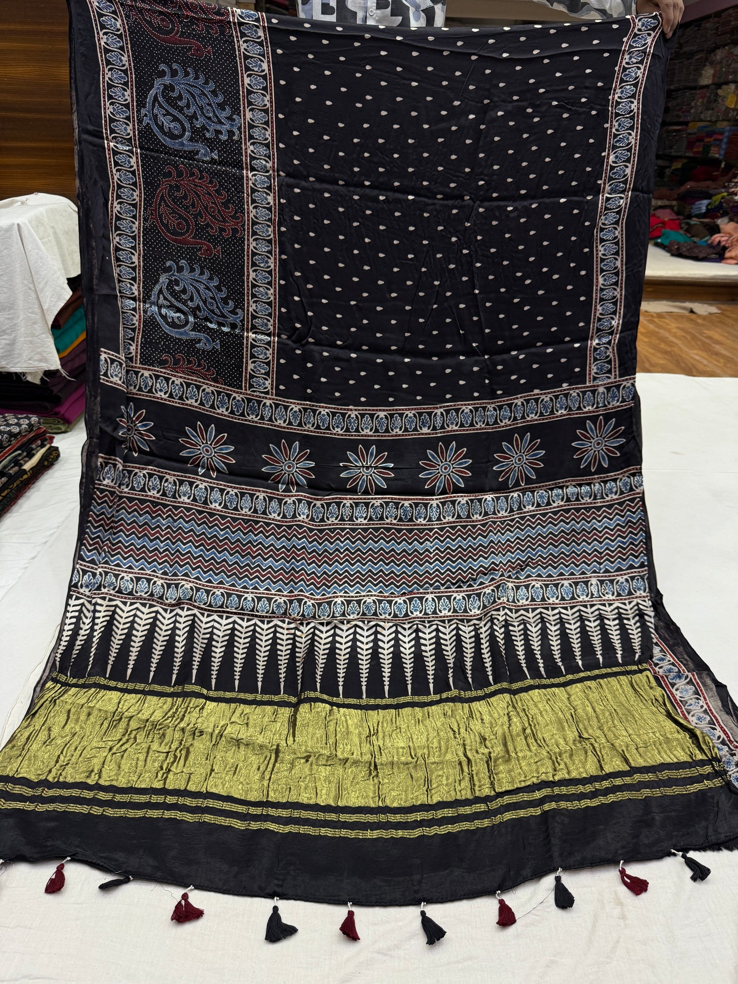 Ajrakh Lagdi Zari Pallu Saree 22