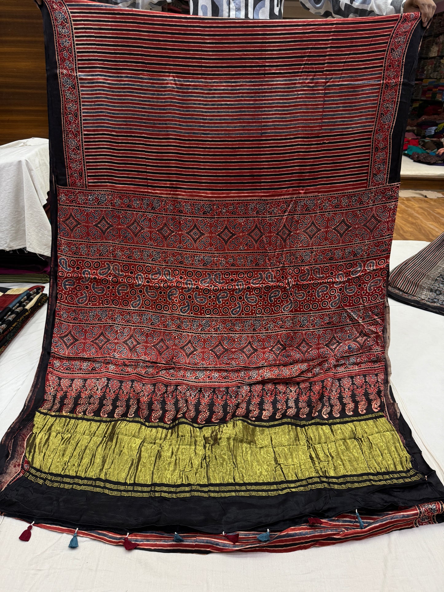 Ajrakh Lagdi Zari Pallu Saree 20