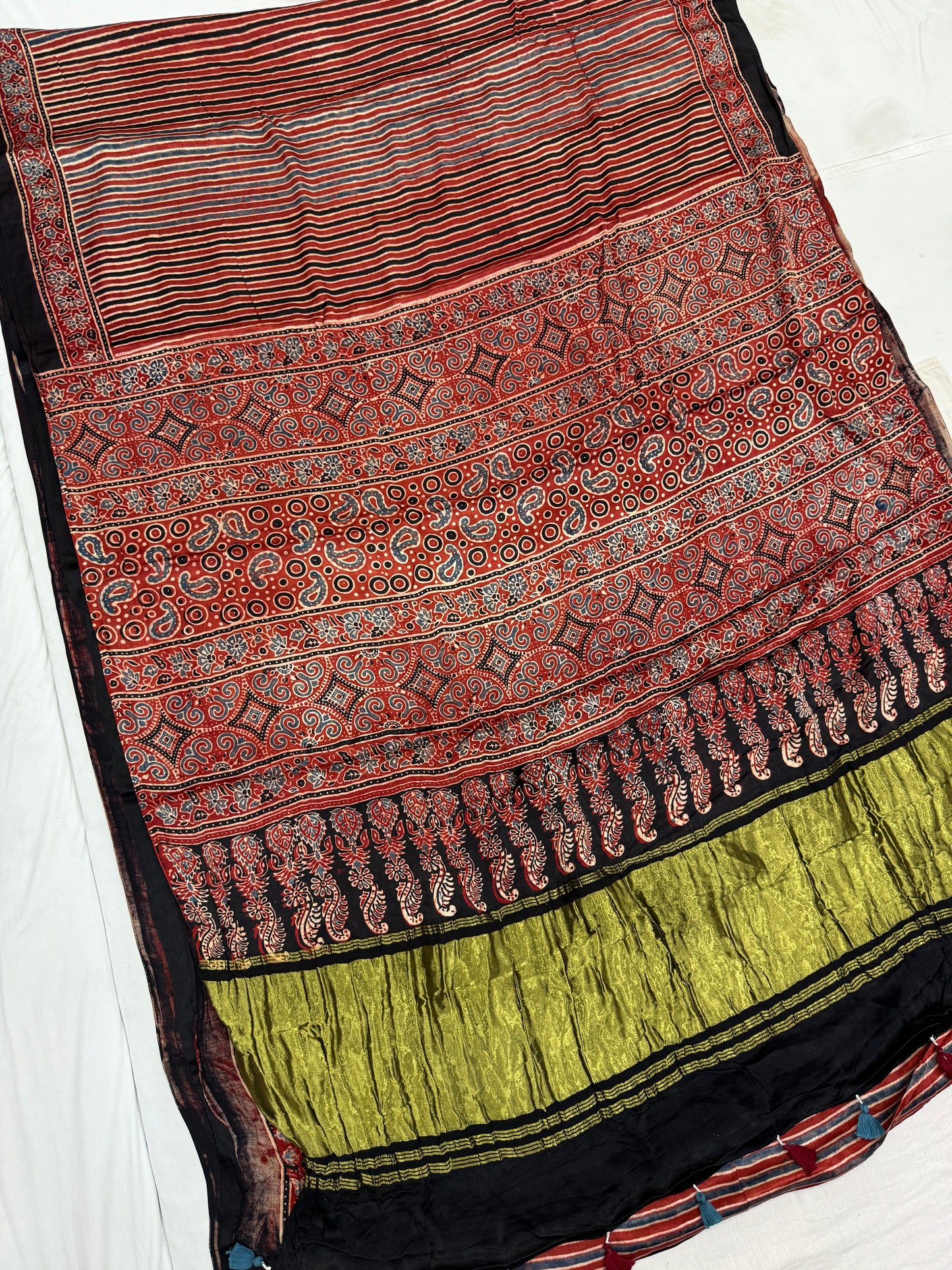 Ajrakh Lagdi Zari Pallu Saree 20