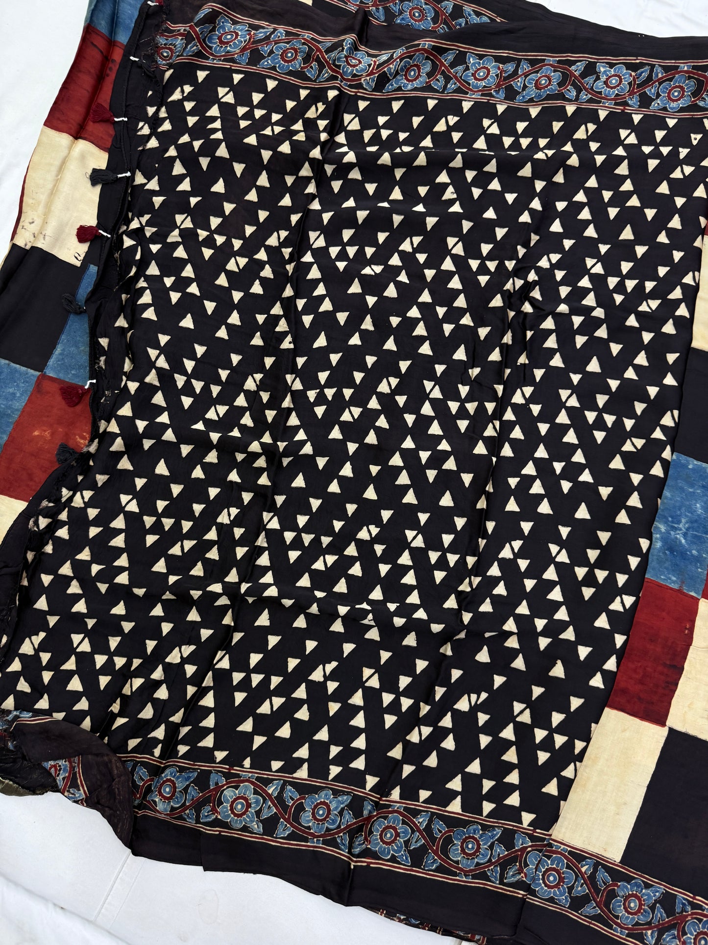 Ajrakh Lagdi Zari Pallu Saree 18
