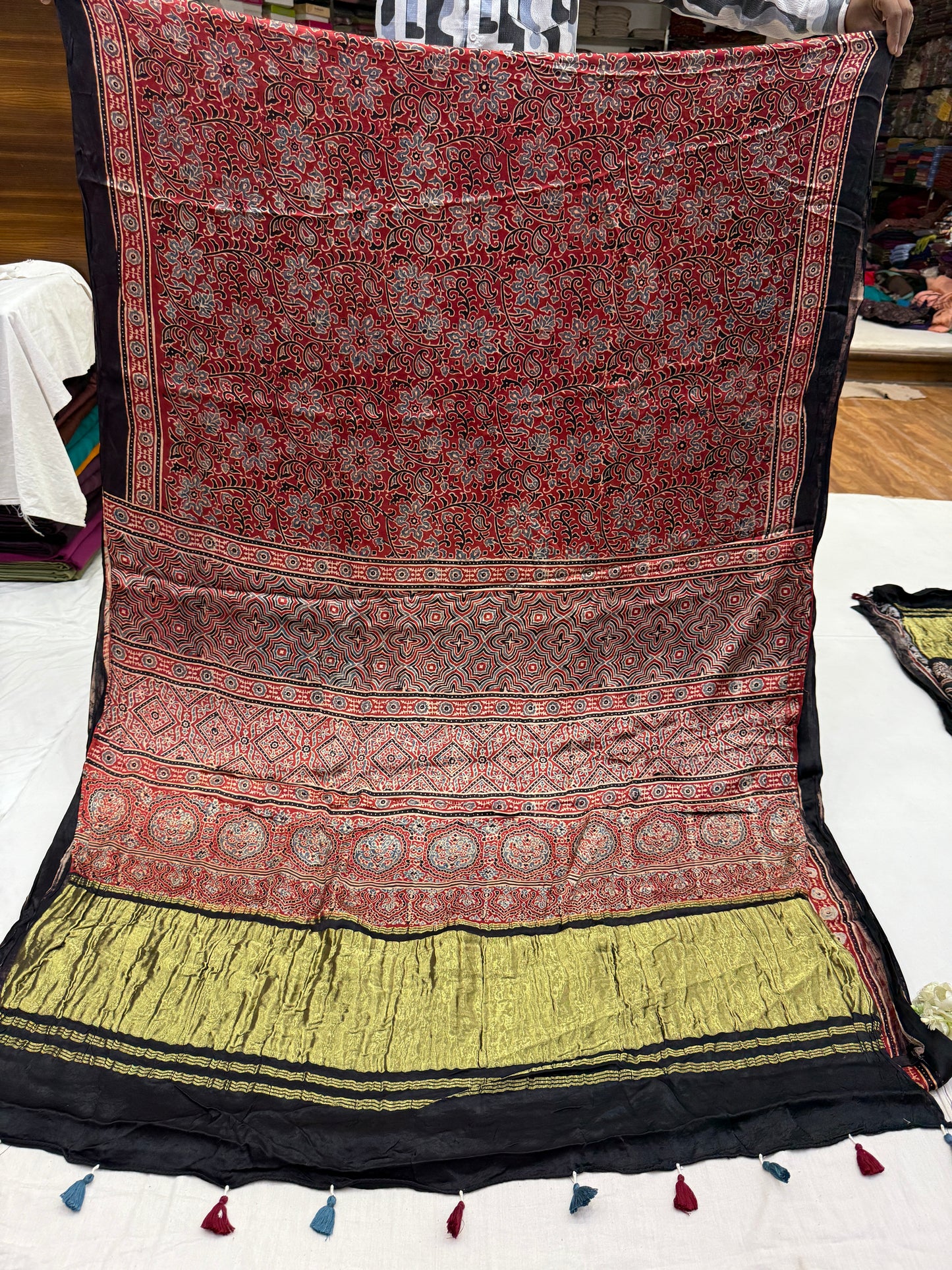 Ajrakh Lagdi Zari Pallu Saree 17