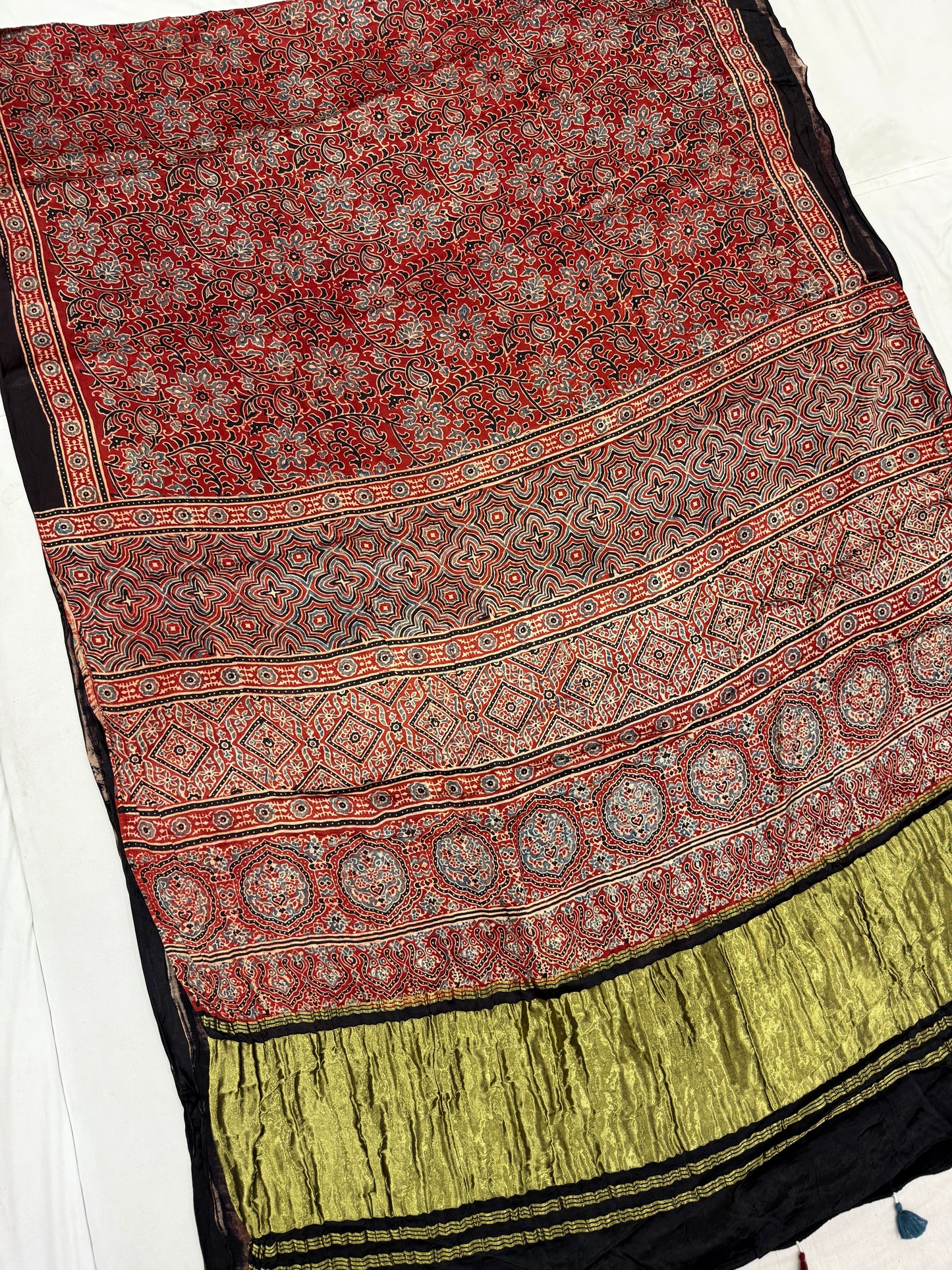 Ajrakh Lagdi Zari Pallu Saree 17