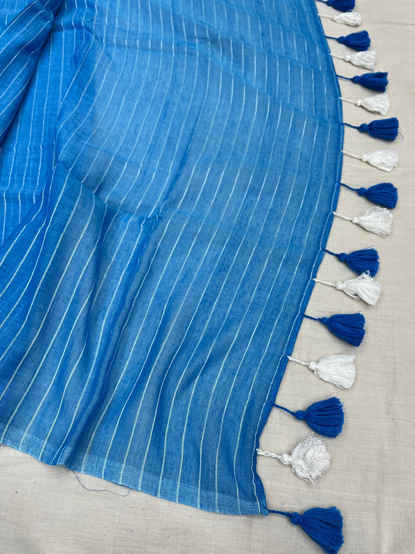 Aasmani Zari Lines Mulmul Saree