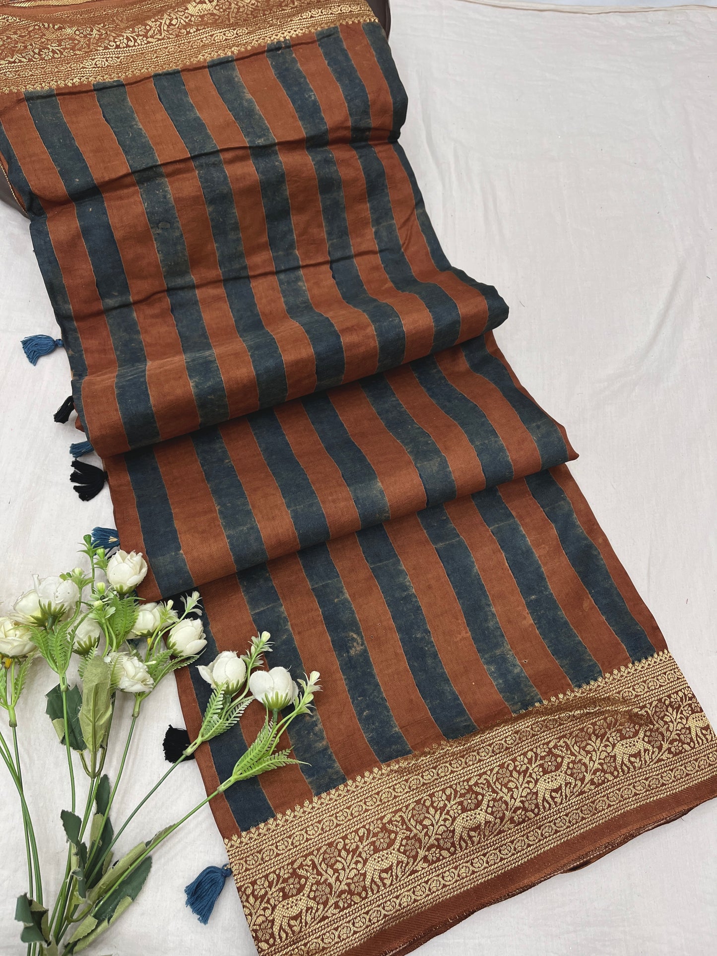 Ajrakh Dola Silk Saree 18