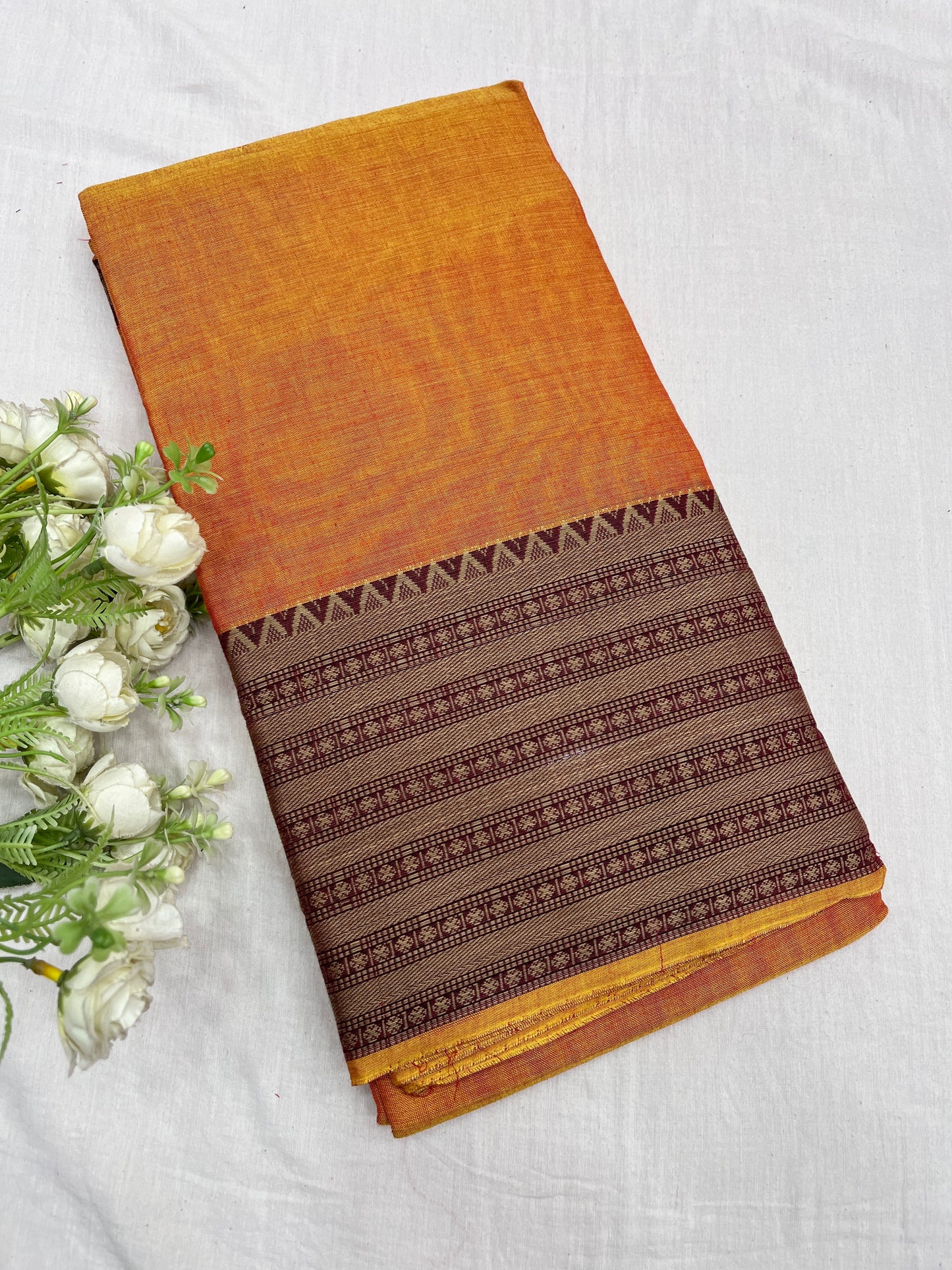 Narayanpet Chakri Border Cotton Saree 02