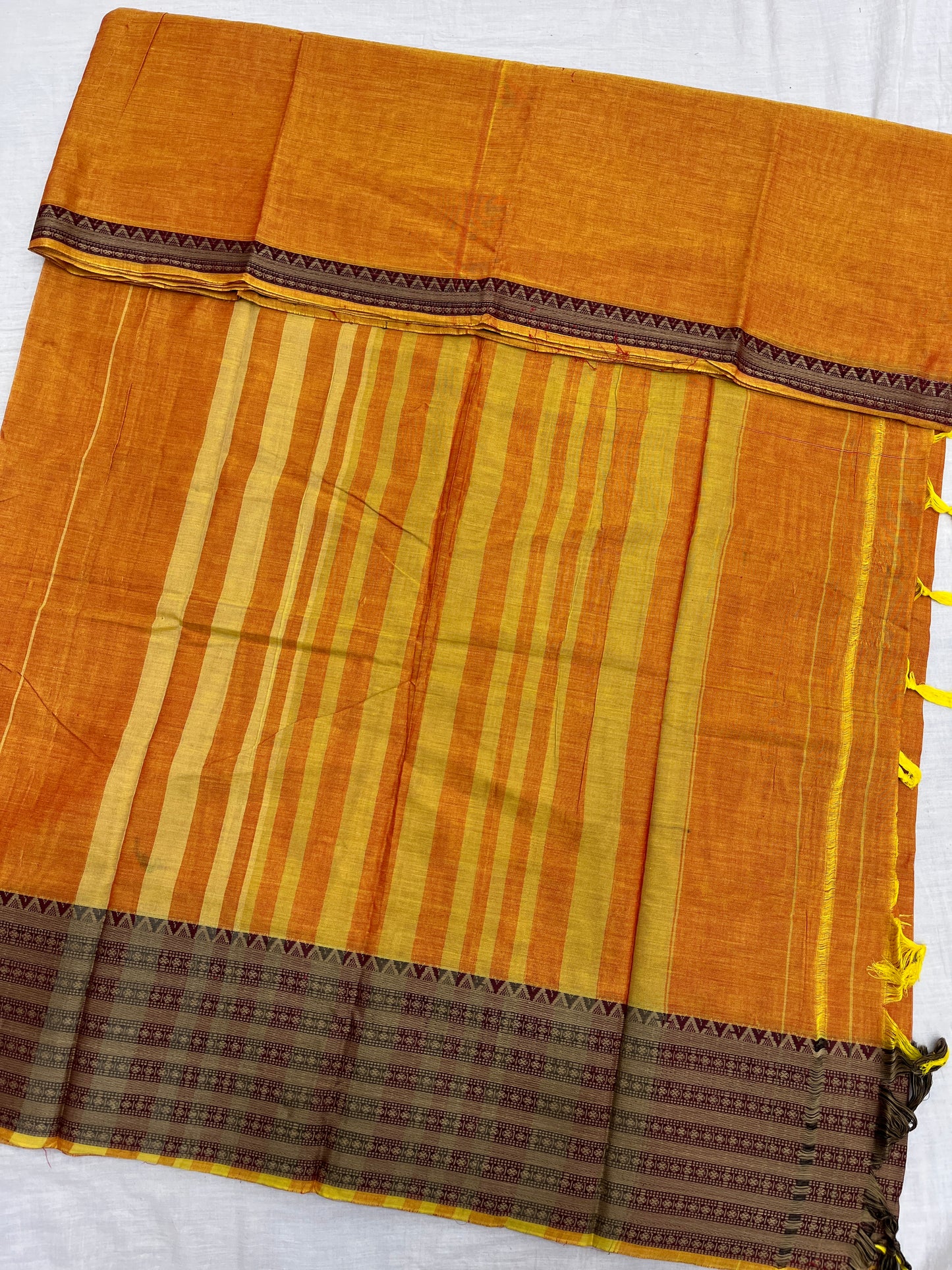 Narayanpet Chakri Border Cotton Saree 02