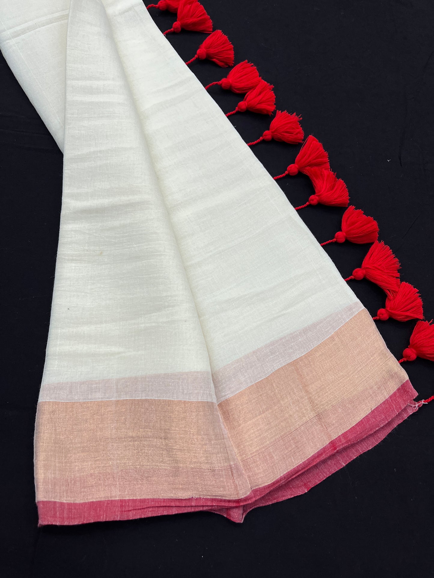 Amrapali Tissue Border Mulmul Saree With Red Tessles