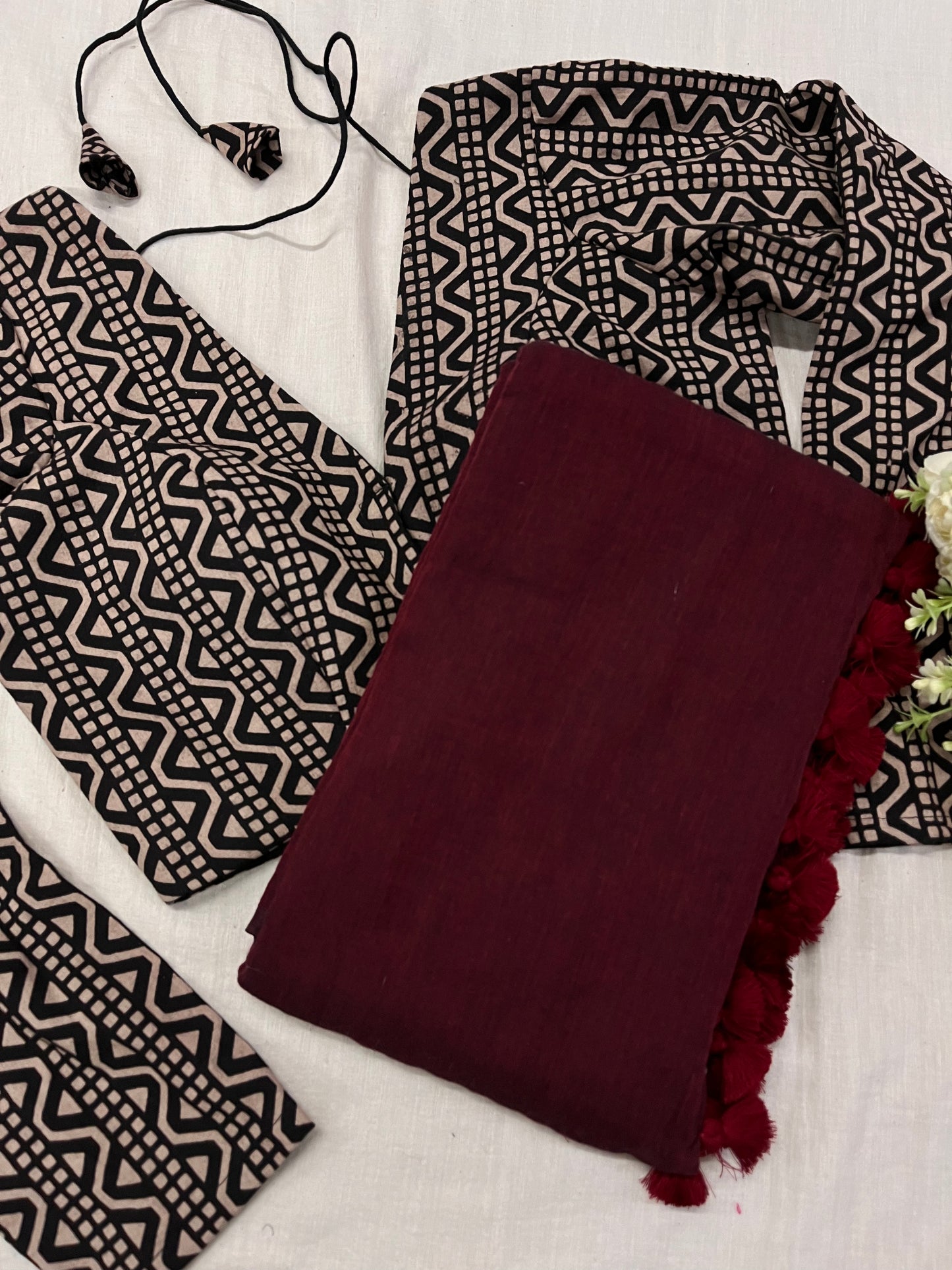 Maroon Mulmul Saree Zig Zag Ajrakh Full Sleeves Blouse Combo Set.