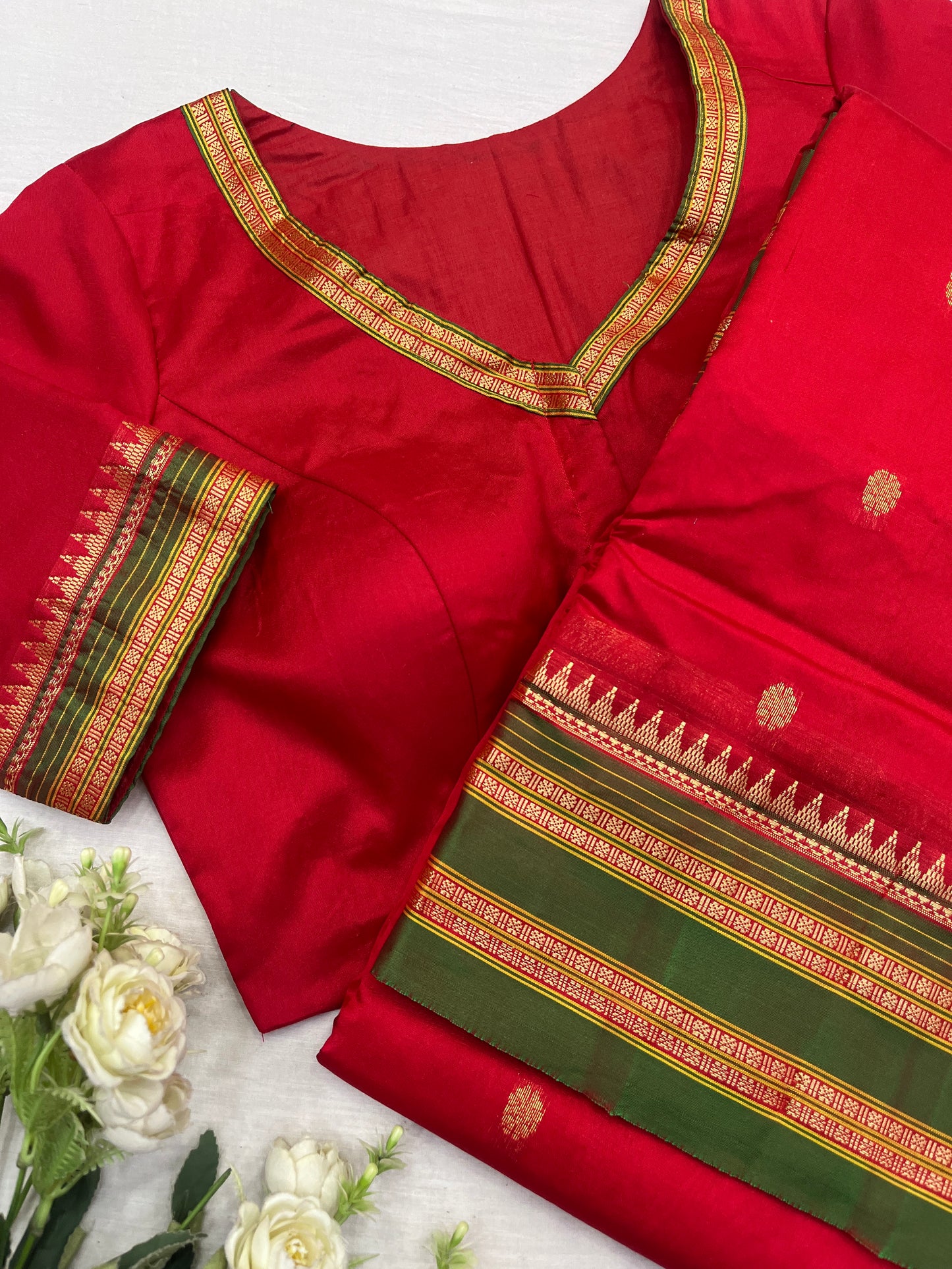 Red Narayanpet Silk Saree Blouse Set