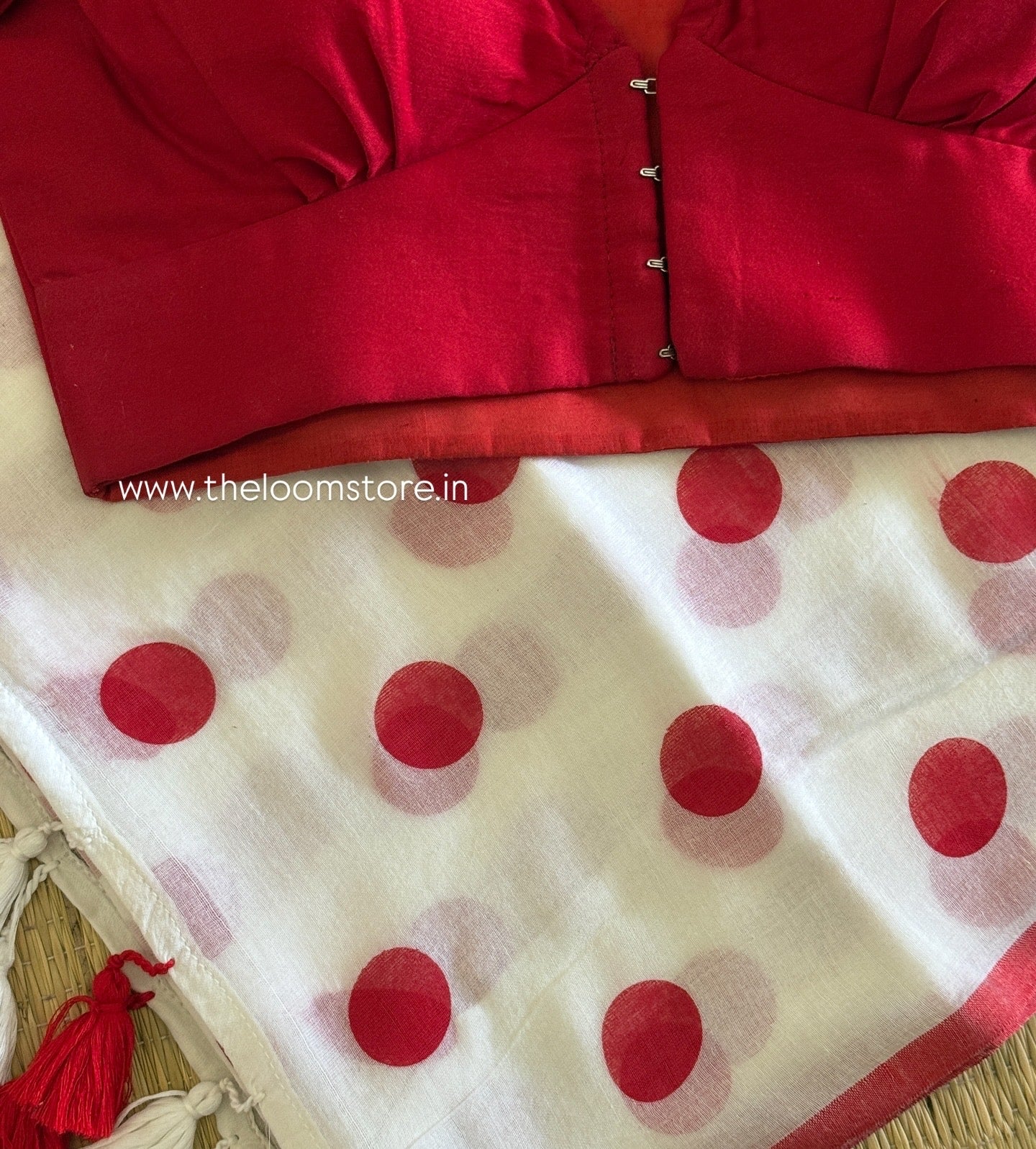 Snowberry Dots Saree & Blouse Set