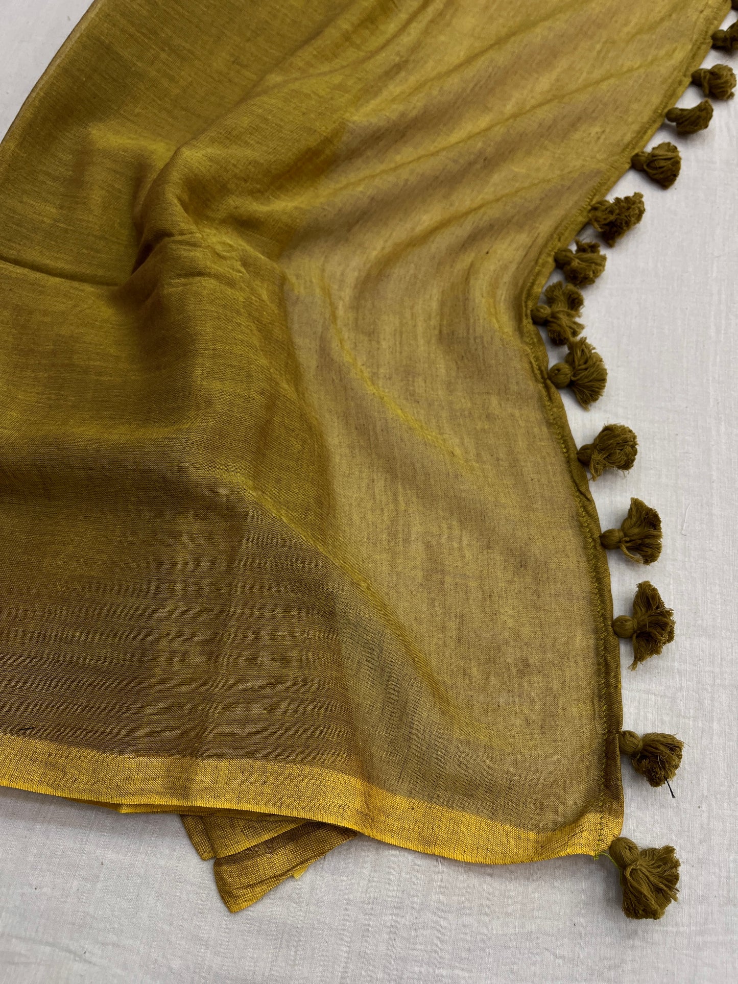 Khakee Mulmul Plain Saree