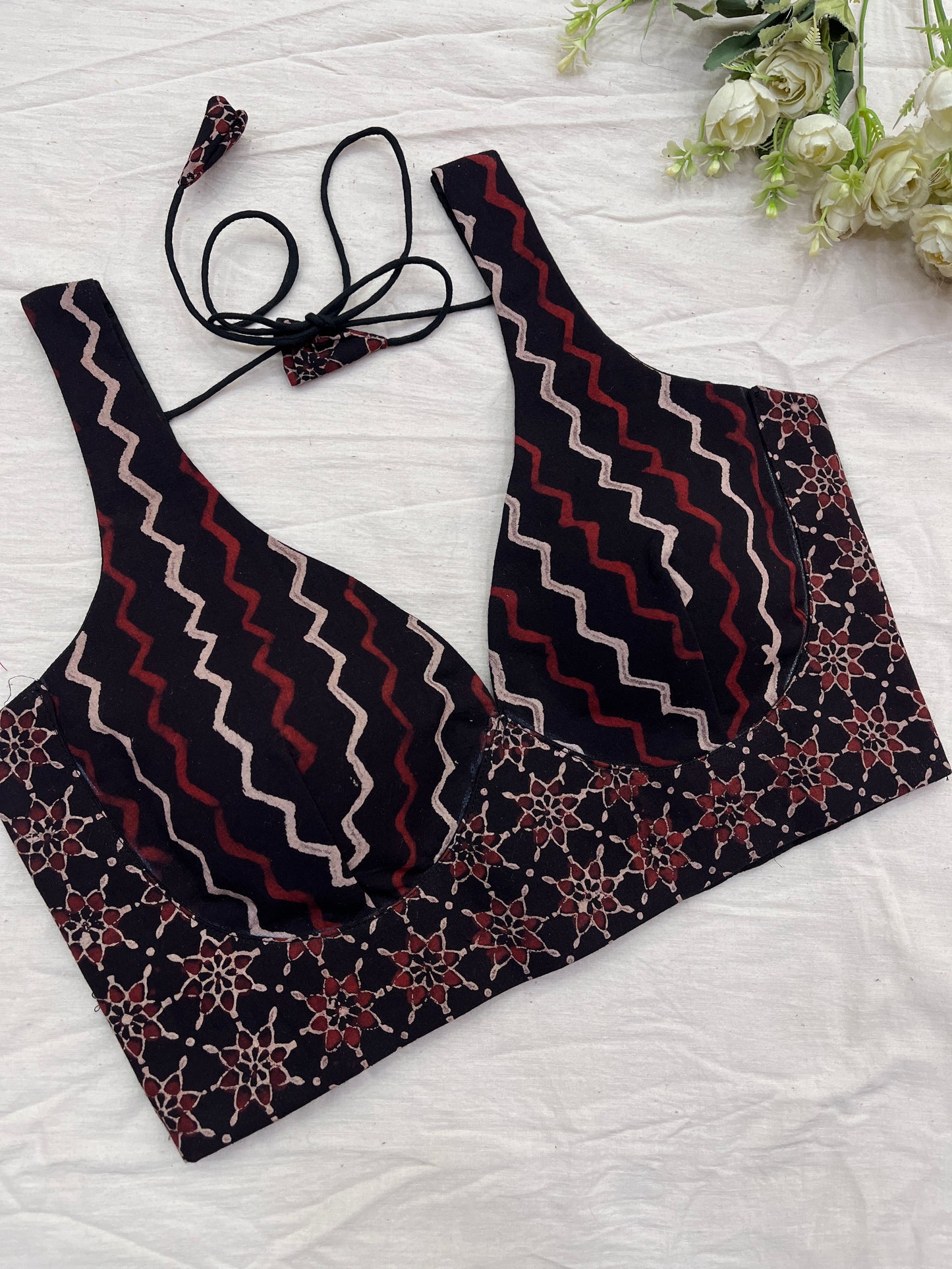 Oyster Pink Saree & Zig Zag Black Ajrakh Blouse Set.