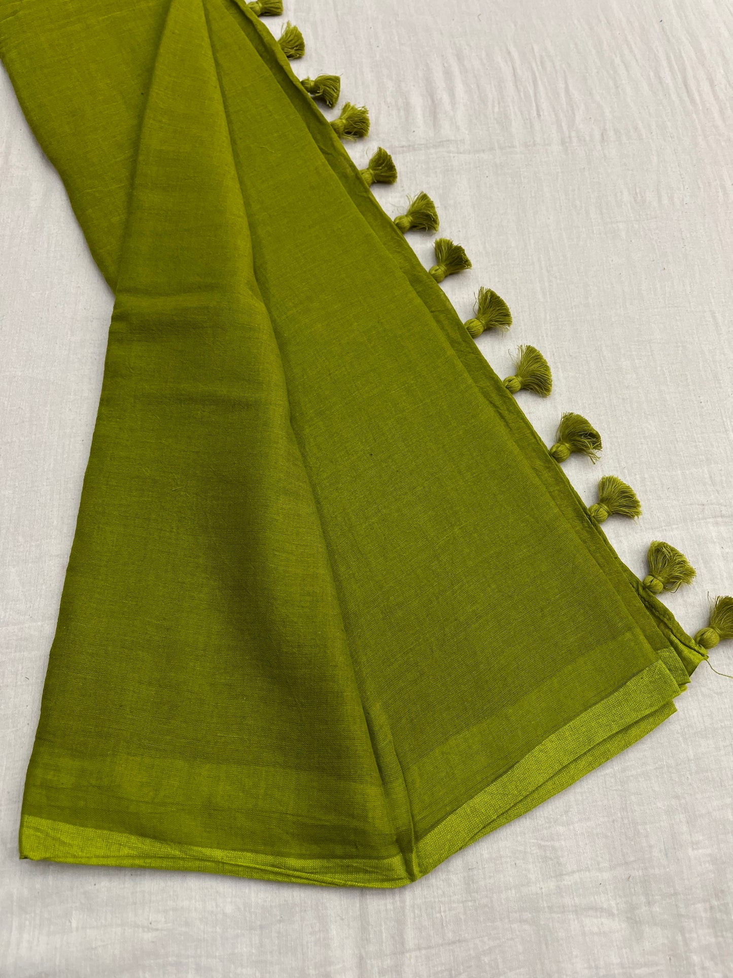 Mehendi Mulmul Plain Saree