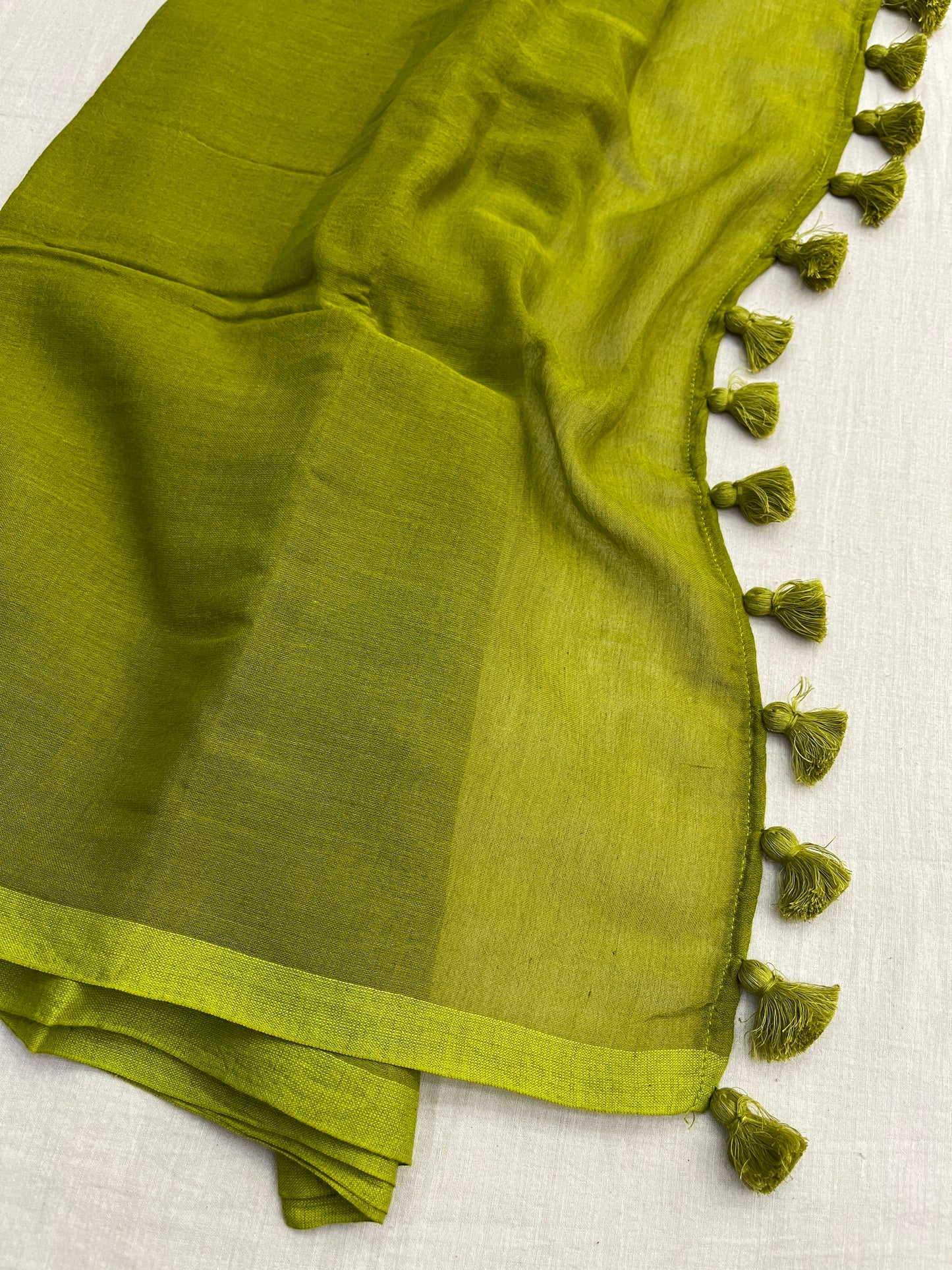 Mehendi Mulmul Plain Saree