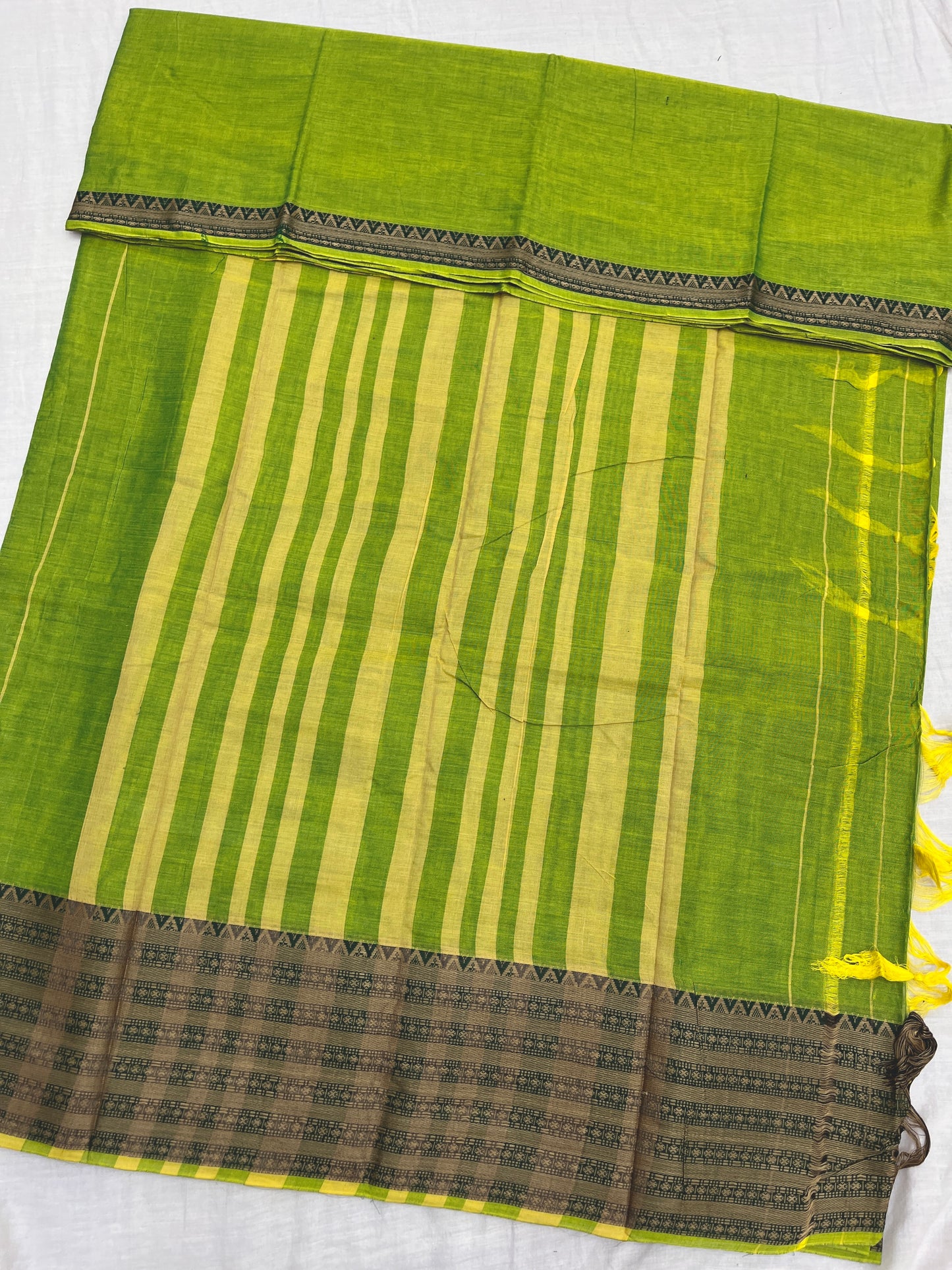 Narayanpet Chakri Border Cotton Saree 06